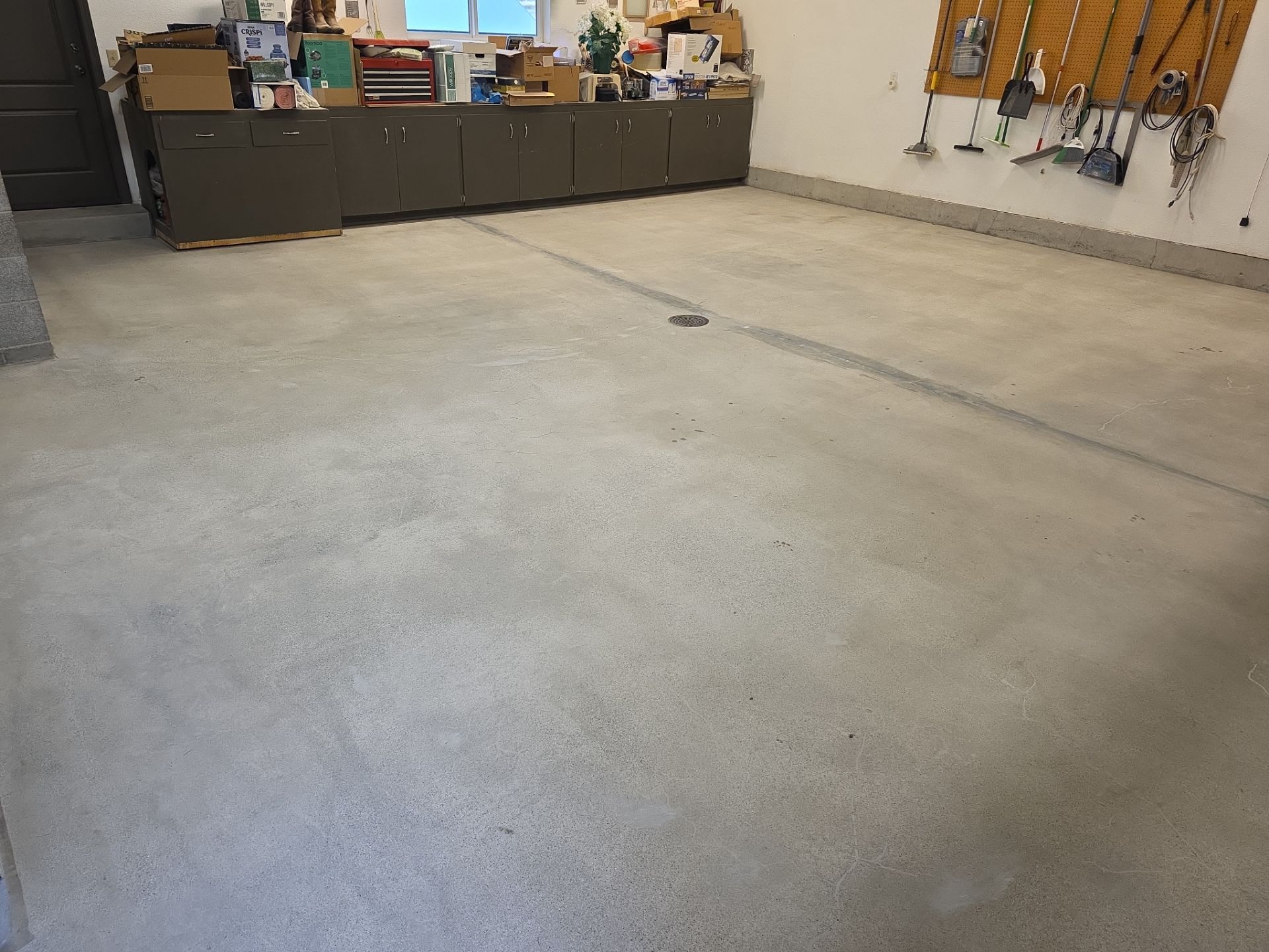 Garage and Entryway Concrete Coating Transformation in Clarkston Washington by Croc Coatings, LLC