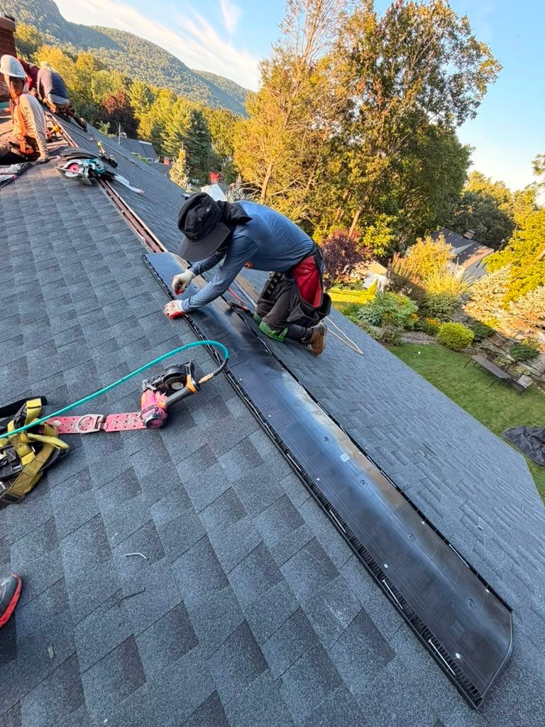 Asphalt shingles in Hamden by DiGiorgi! by DiGiorgi Roofing and Siding Inc