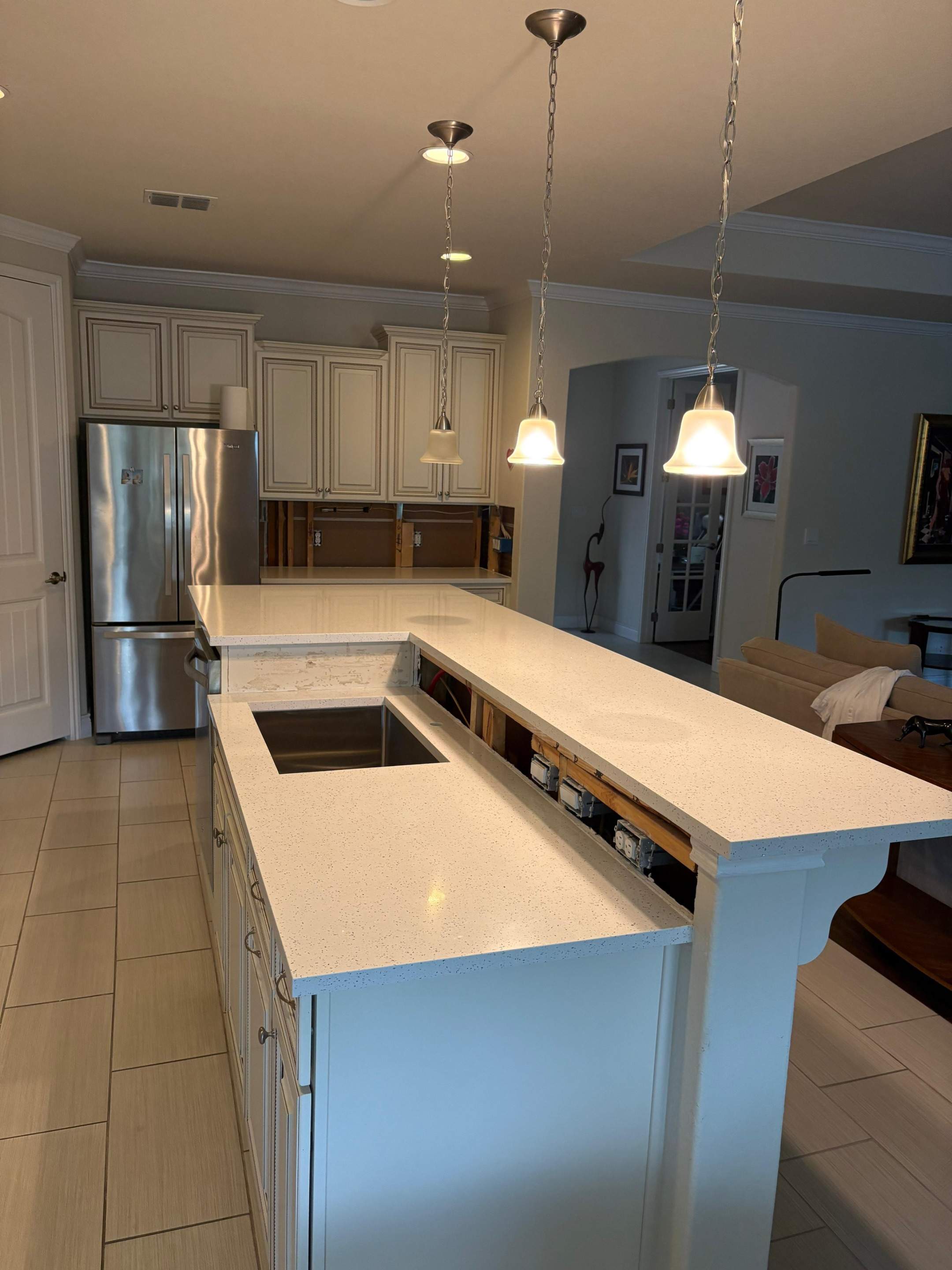 San Antonio Kitchen Remodel with Quartz Counters and Glass Backsplash by Mena stone surfaces