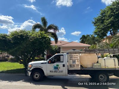 Dirty old Roof Coral Springs