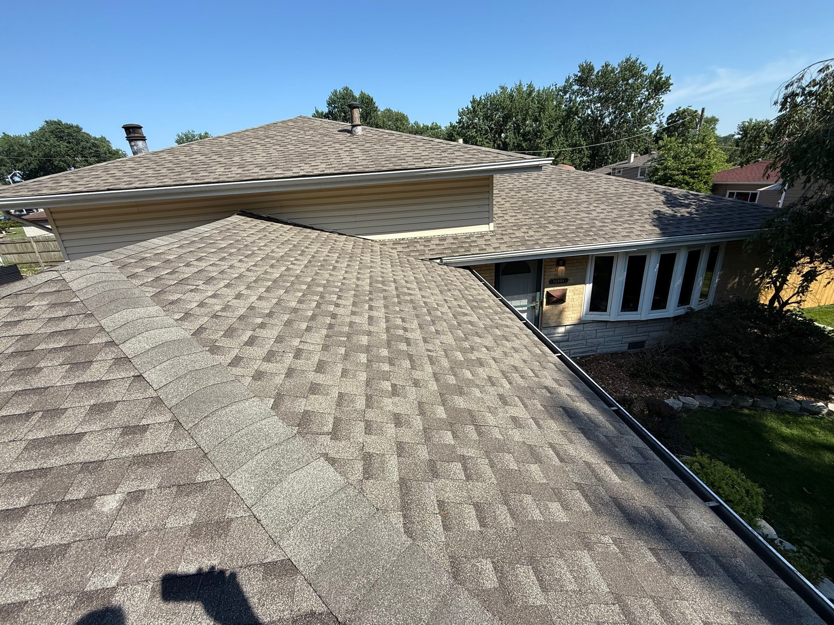 Roofing with GAF weathered wood by Optimal Home Improvement 