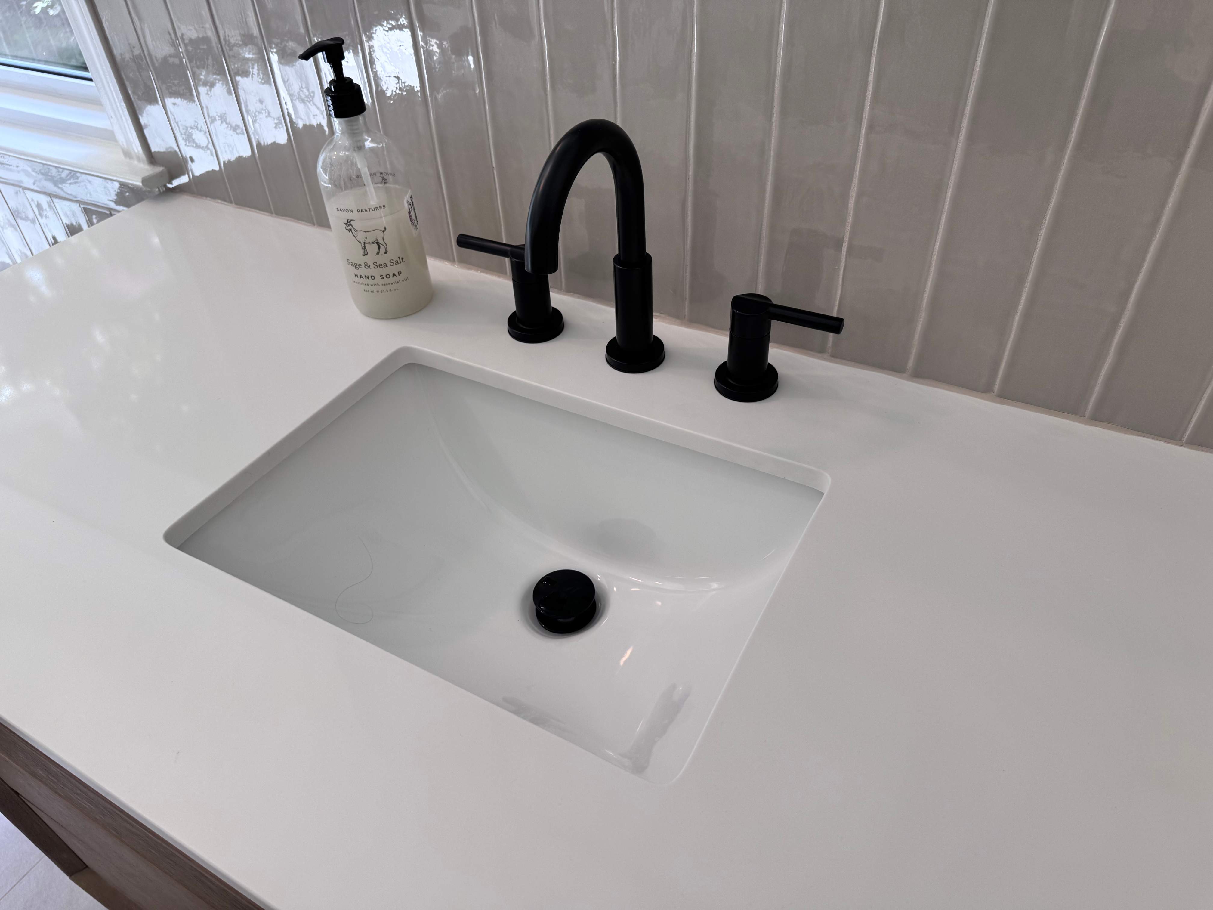 Master bathroom renovation by Prudencio