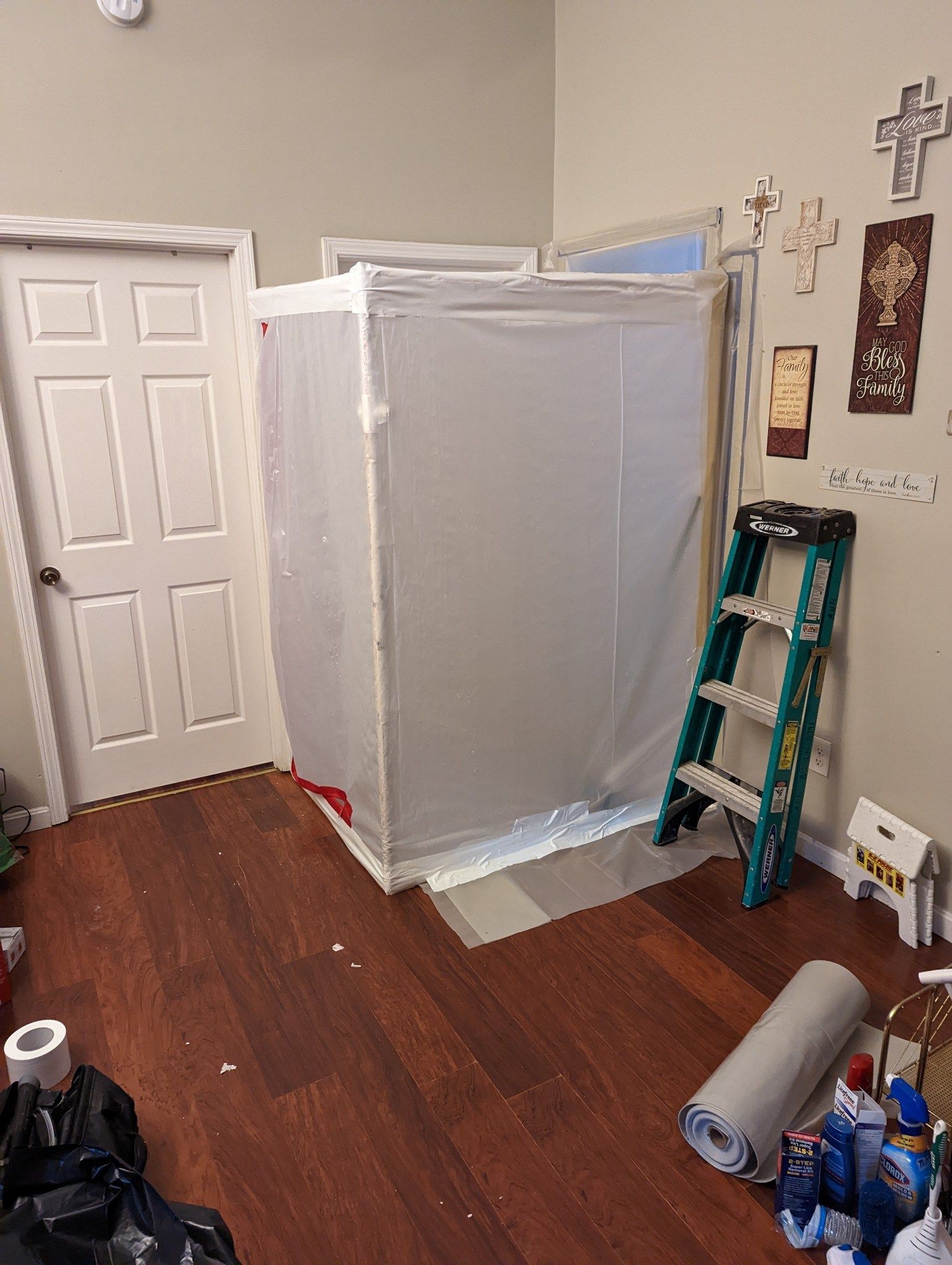 Mold Remediation in a Home in Louisville, KY by ANR Restoration