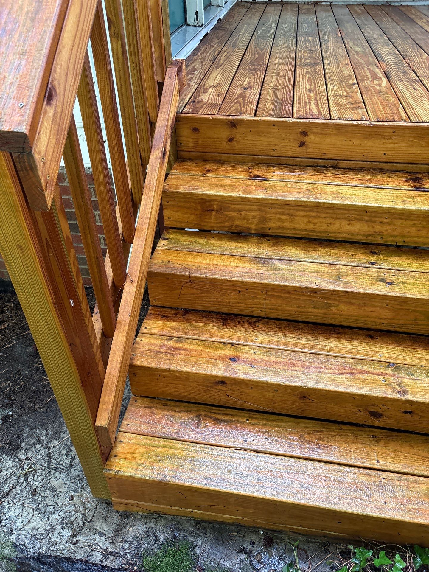 Wood Deck using Wood Sealant by DuraSeal