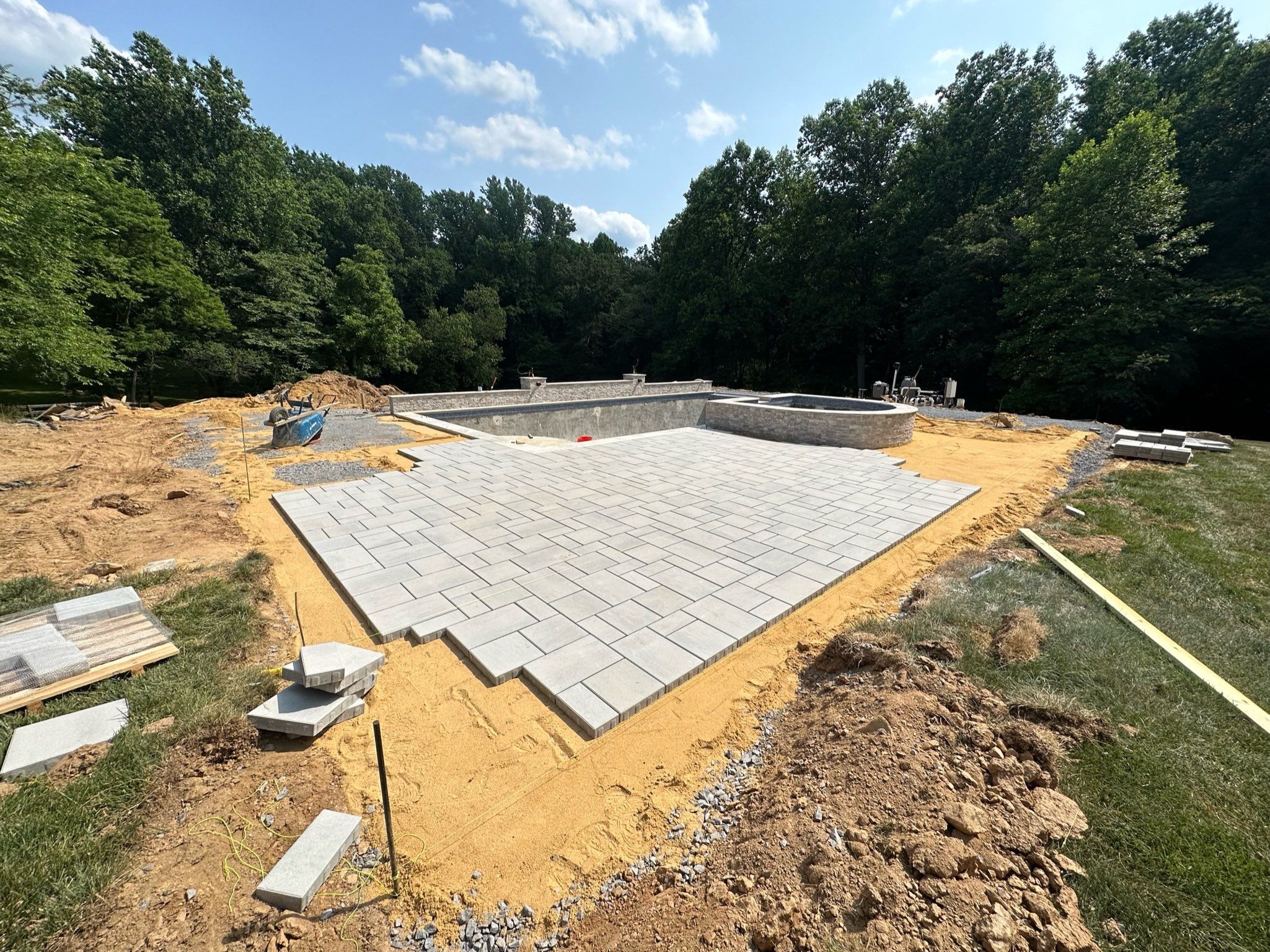 Gunite Pool w/ Spa and Water Features  by Elysium Pools
