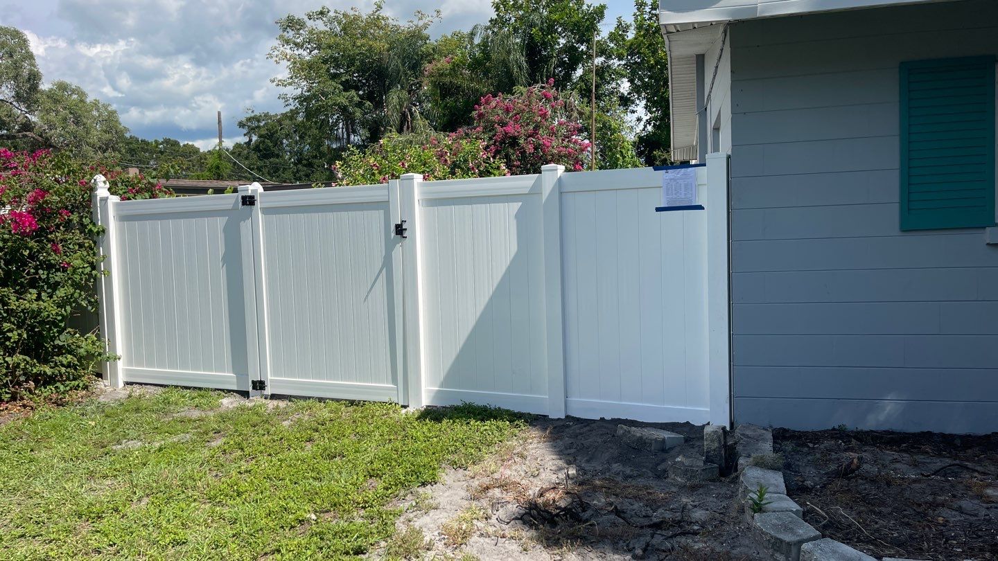 Sarasota, FL 6ft. Tall White Vinyl Privacy Fence by Asap fence and gates, LLC