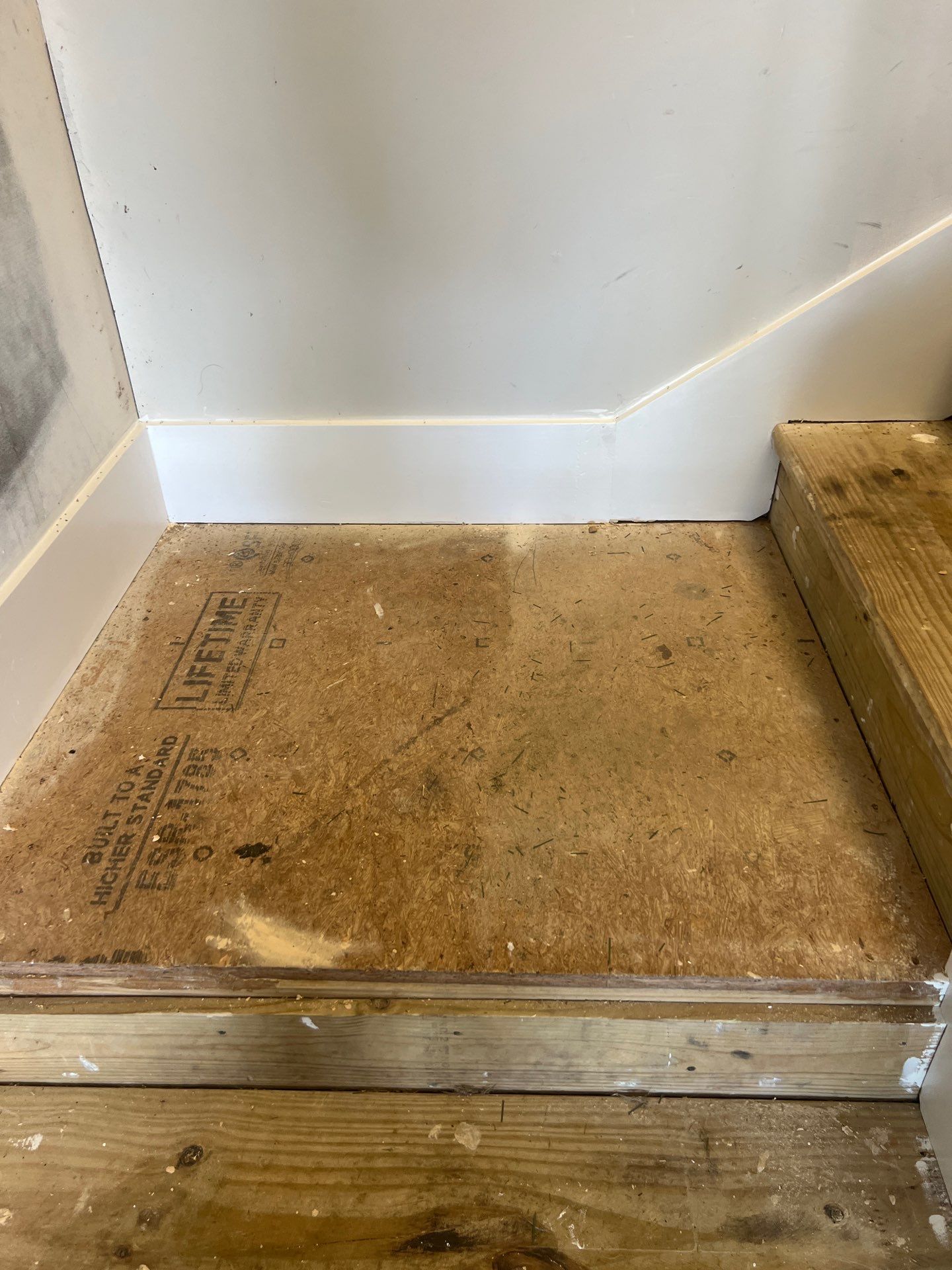 Carpet & Stack stone by Vrmmm Flooring