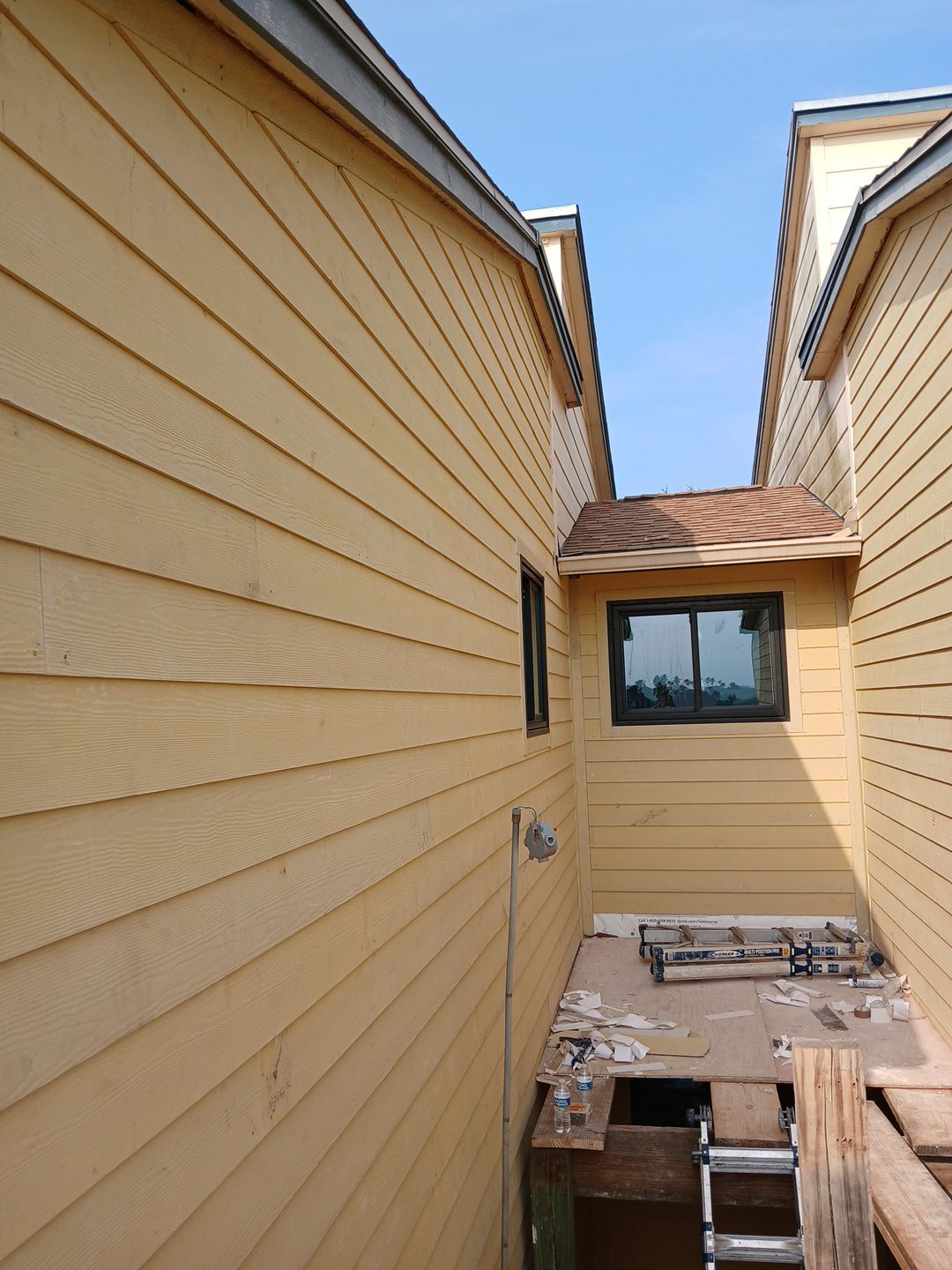 Exterior remodel Fortuna Bay Condos by Bayfront Roofing and Construction