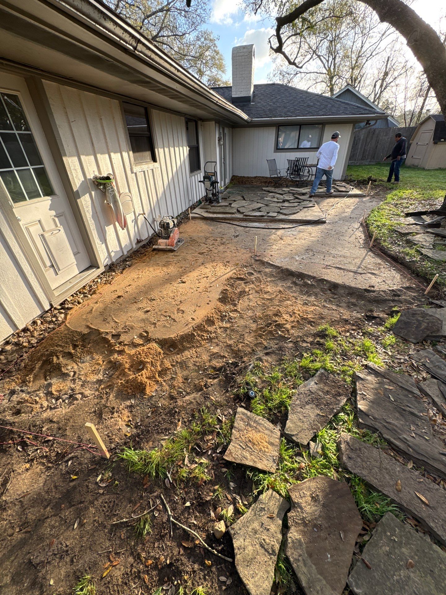 🌿 Jackie’s Outdoor Transformation — Drainage, Flagstone & Full Restoration by Texas Urban Elements