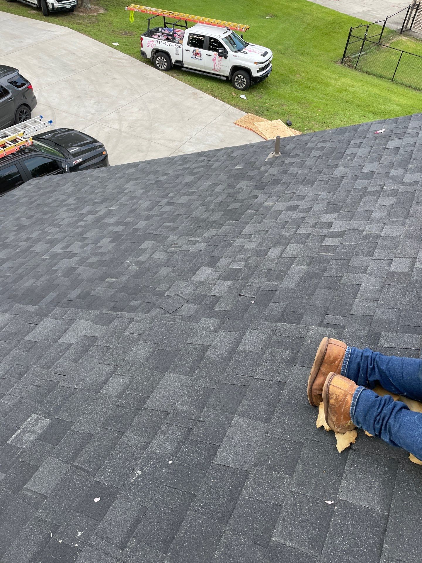 Residential Roofing Installation using Owen's Corning Duration (Lifetime) Shingles by Roof Repair Company