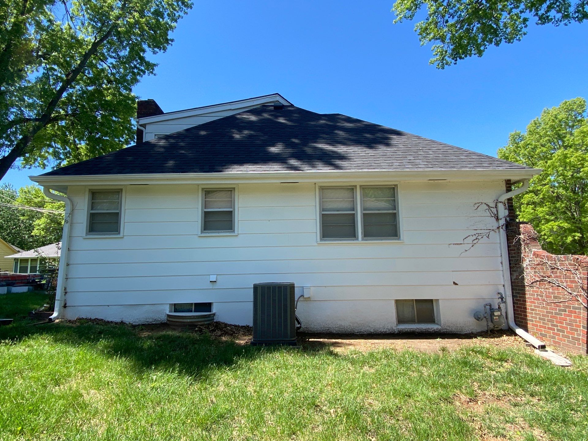 Siding Installation using White Market Square by EEC Windows, Siding & Roofing