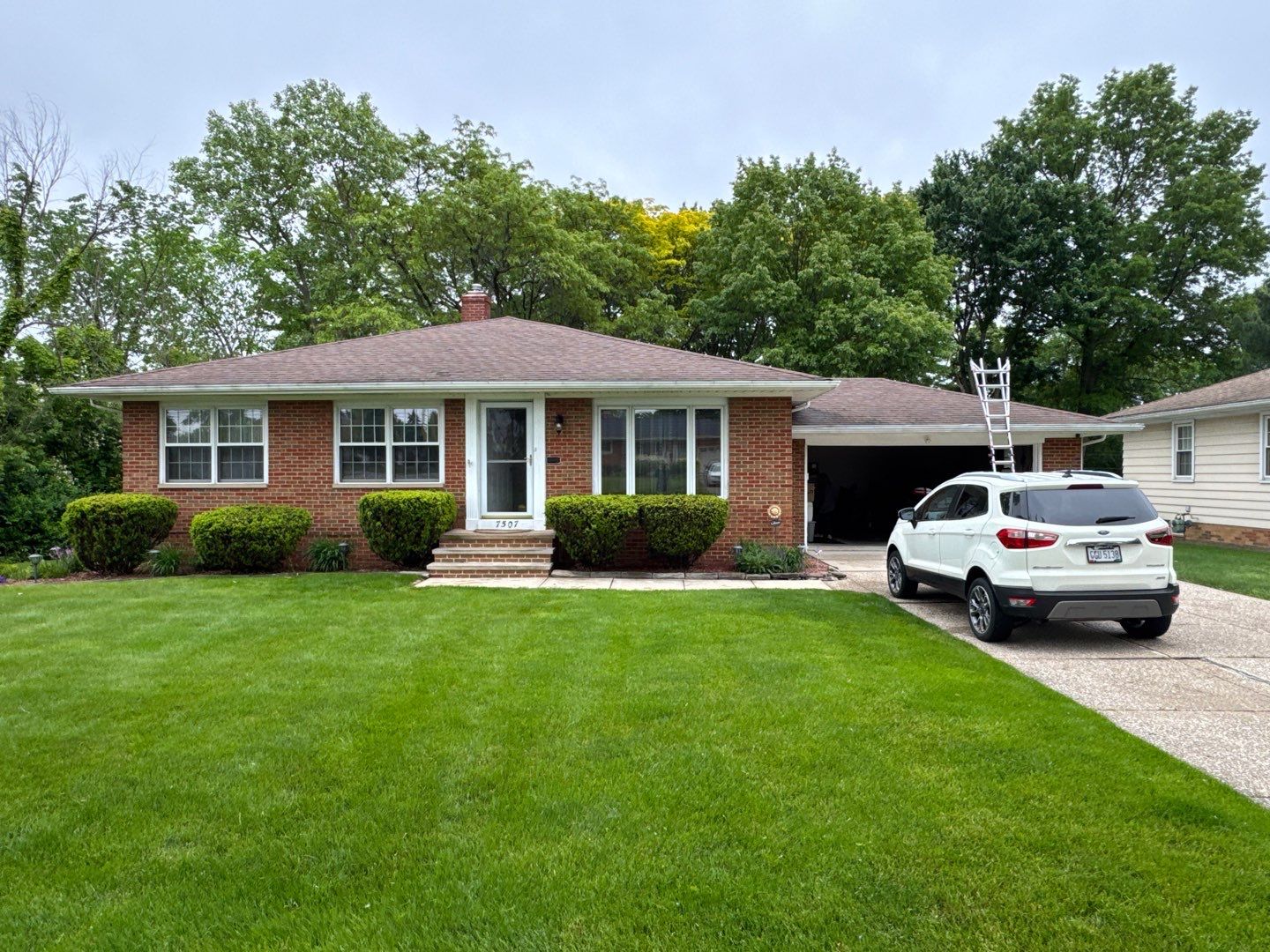 Roof, Gutter, and Window Replacement by Homestyle in Middleburg Heights by Homestyle Home Improvements (HHI)