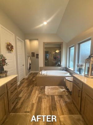 Master Bath (Onyx Collection)