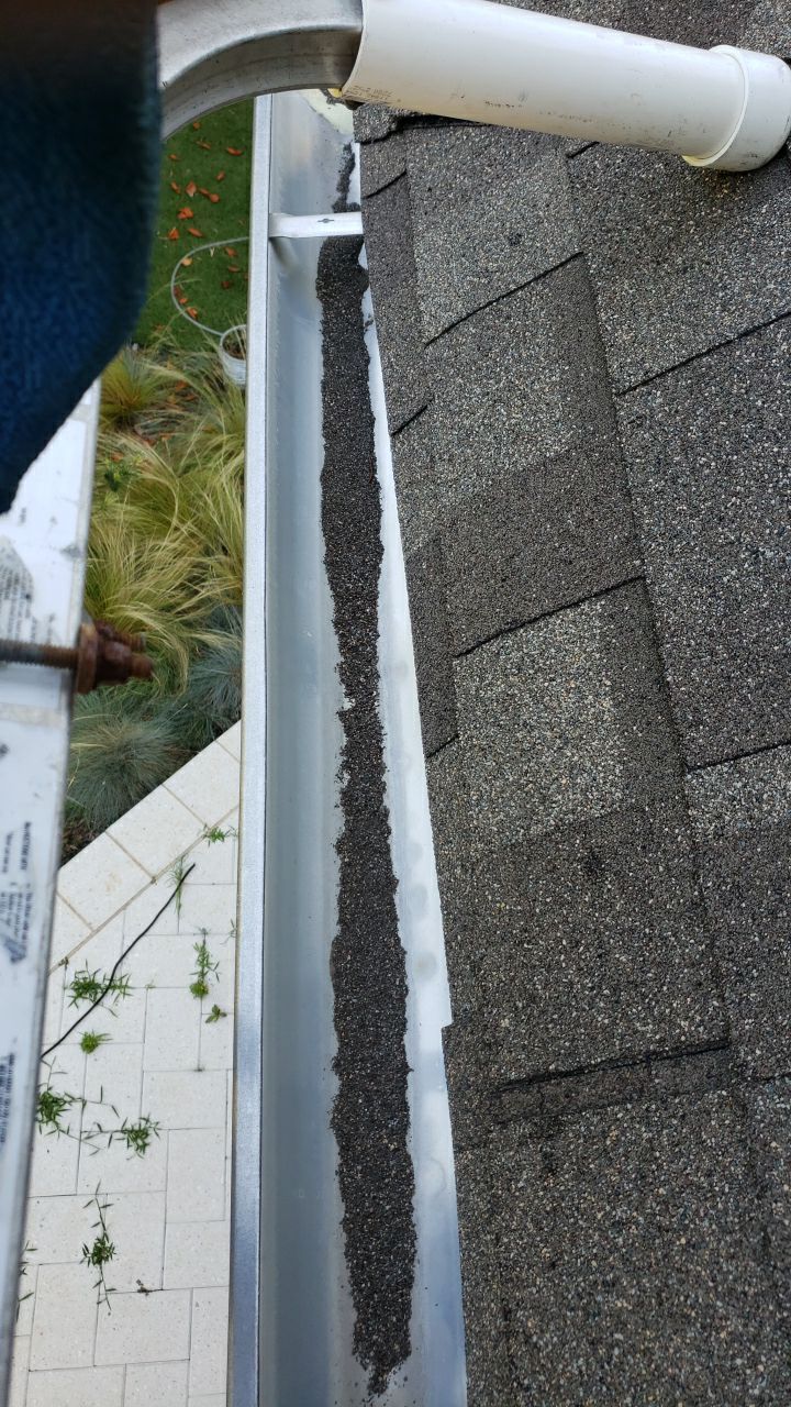 House Wash using cleaner by G&H Home Tech Pros LLC