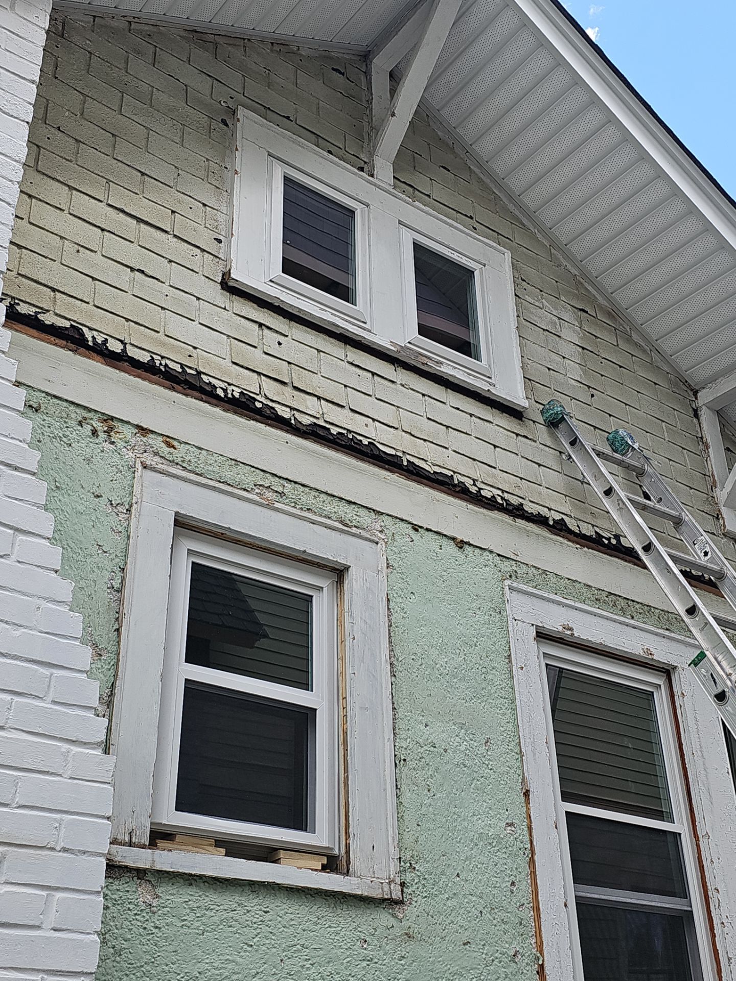 Full roof and siding replacement by Real1Construction