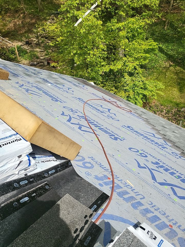ATLAS PINNACLE COLOR: HEARTHSTONE DRIP EDGE: WHITE by Eagle Eye Roofing