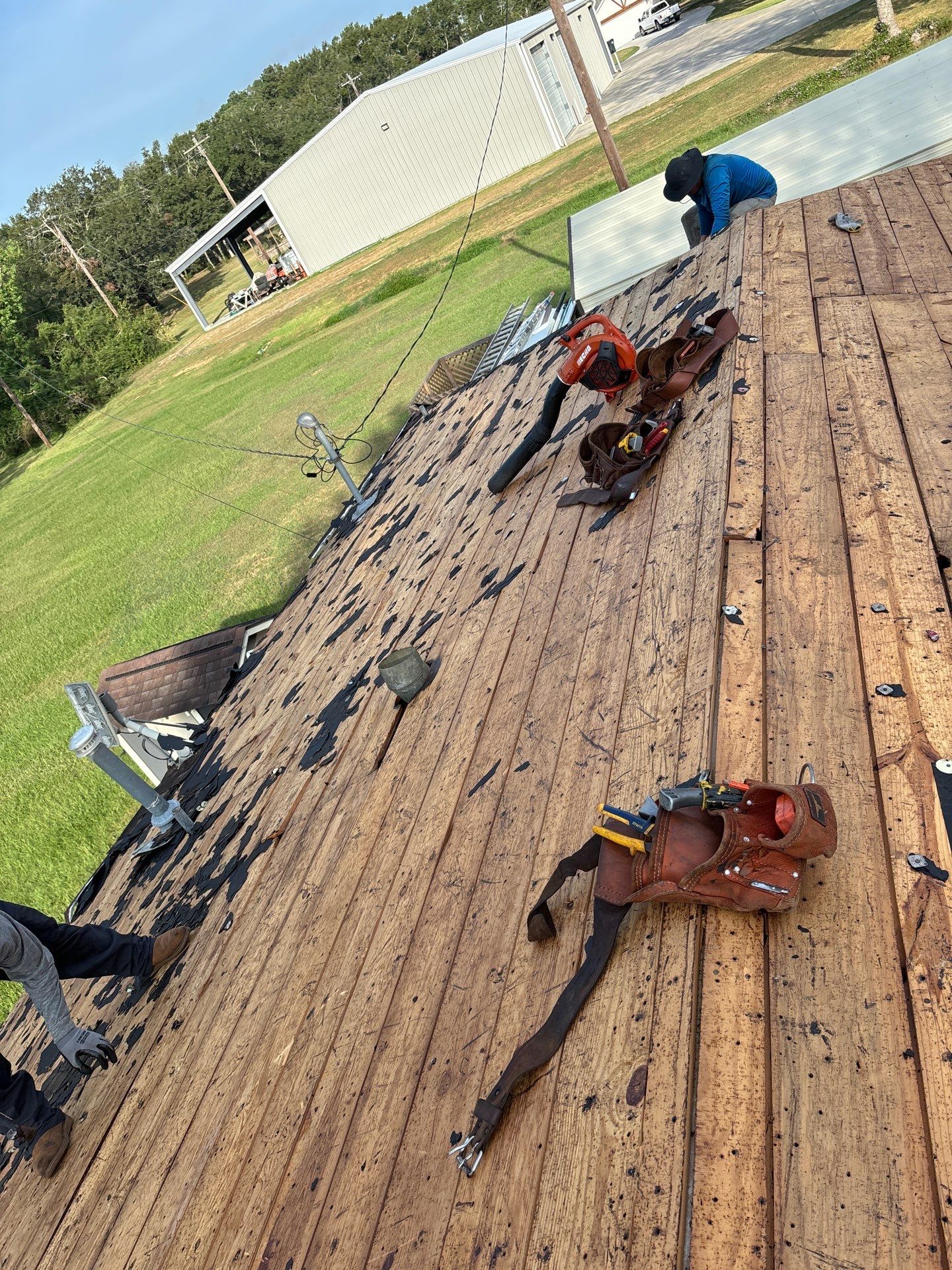 Residential Roofing Installation using Owen's Corning Duration (Lifetime) Shingles by Roof Repair Company