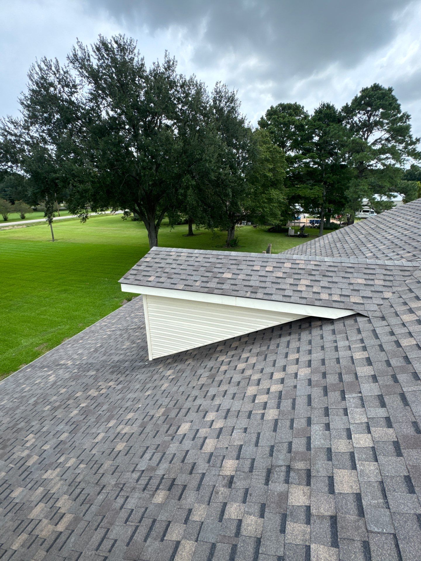 Weathered Shadow - Atlas by Top Team Roofing & Construction