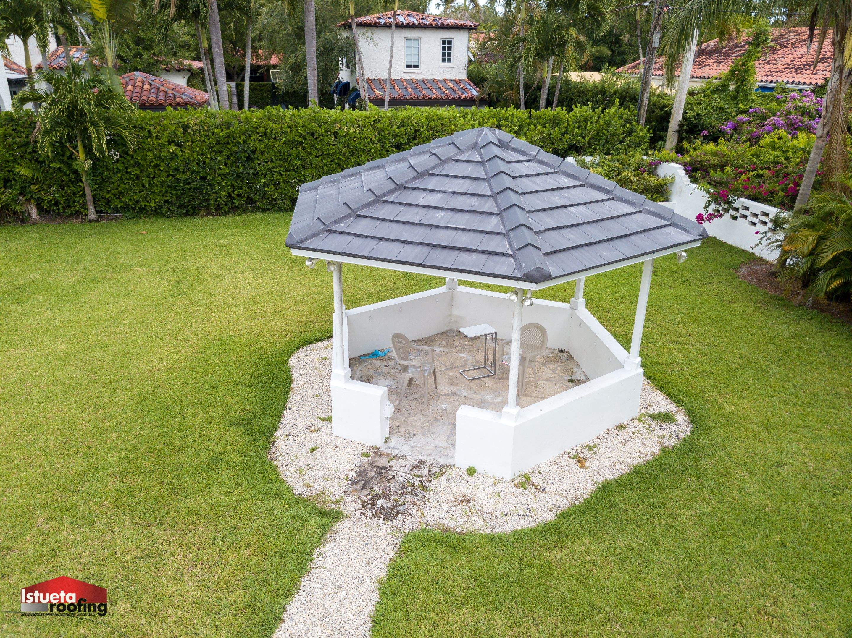 Crown - Windsor Slate - Charcoal Black Blend by Istueta Roofing