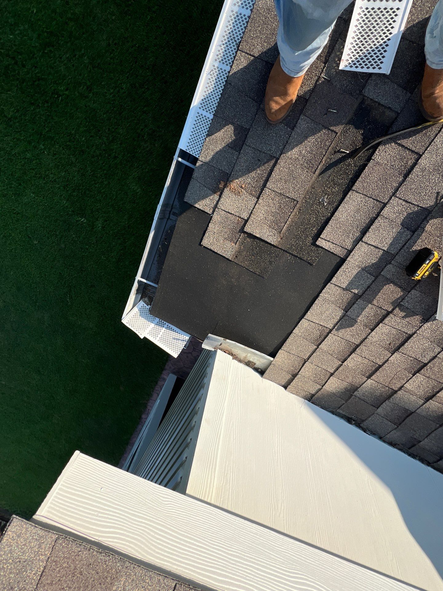 Hail Damage using Owen's Corning Duration (Lifetime) Shingles by Roof Repair Company