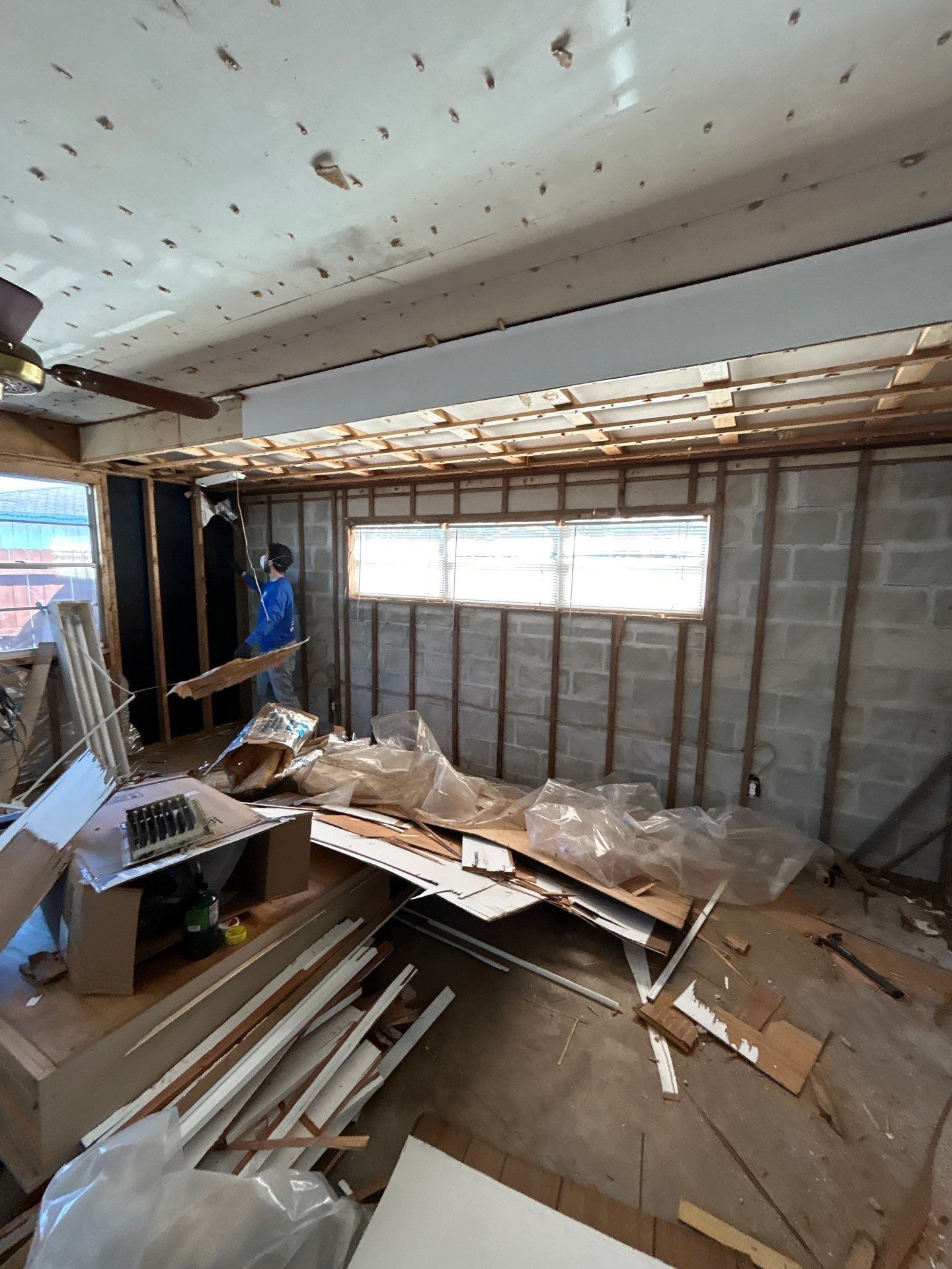 Mold Removal In Bradenton FL  by Ampm Restoration Services 