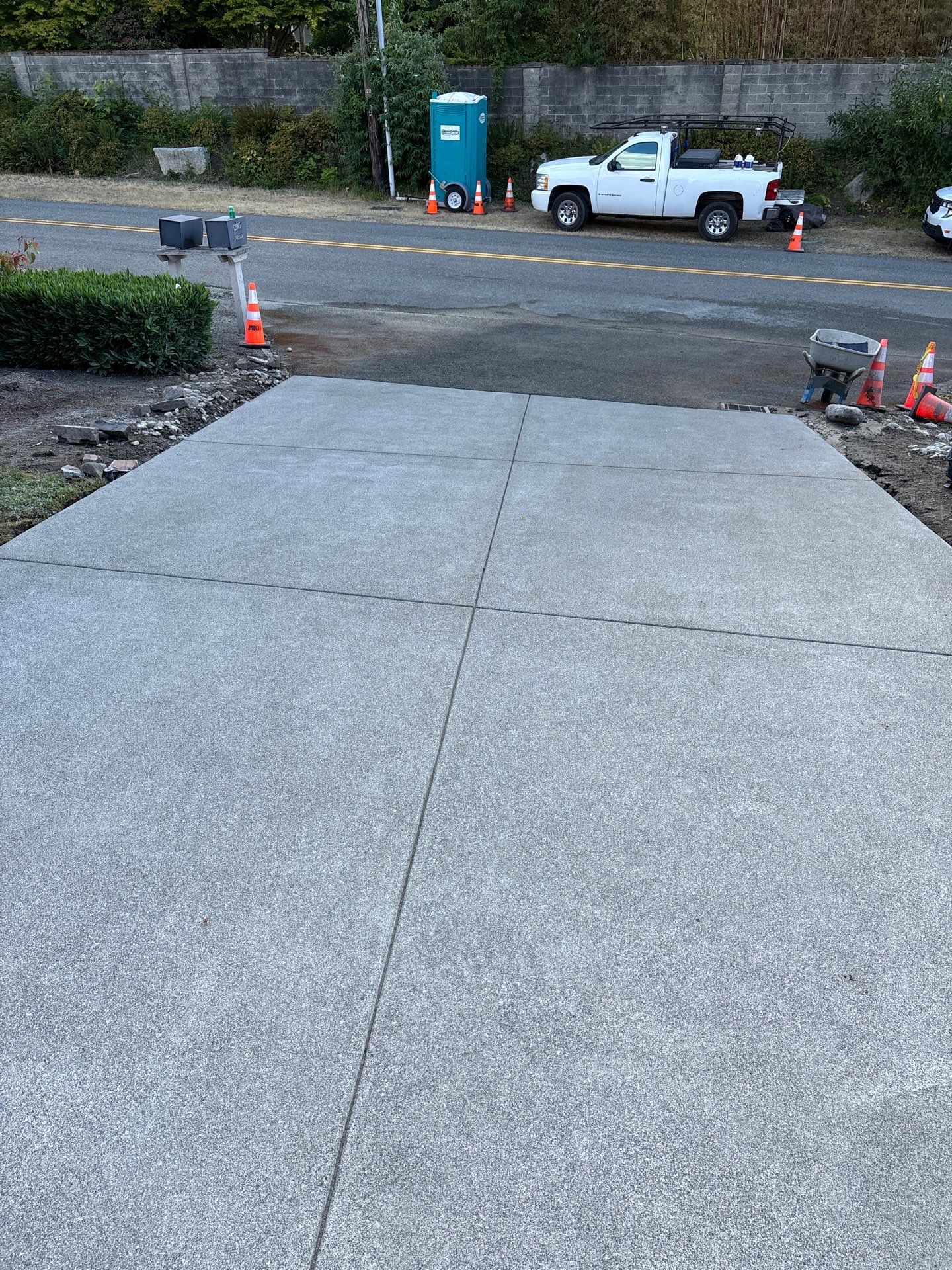 Concrete Driveway Repair | Edmonds  by Jireh Asphalt & Concrete Inc 