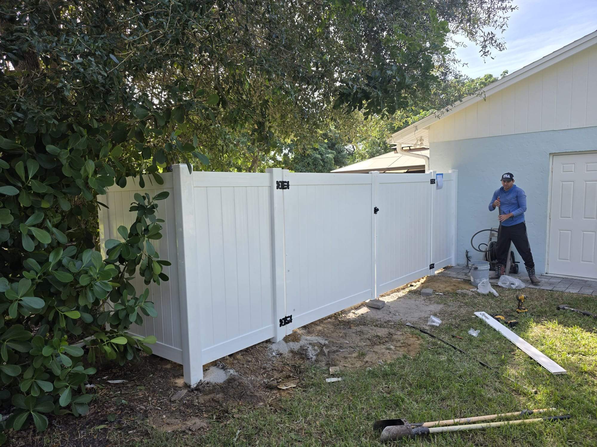 Vinyl Fence Replacement in Naples by True Fence LLC