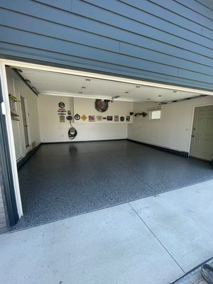 Sioux Falls Garage Floor Coating with Nightfall Decorative Chips