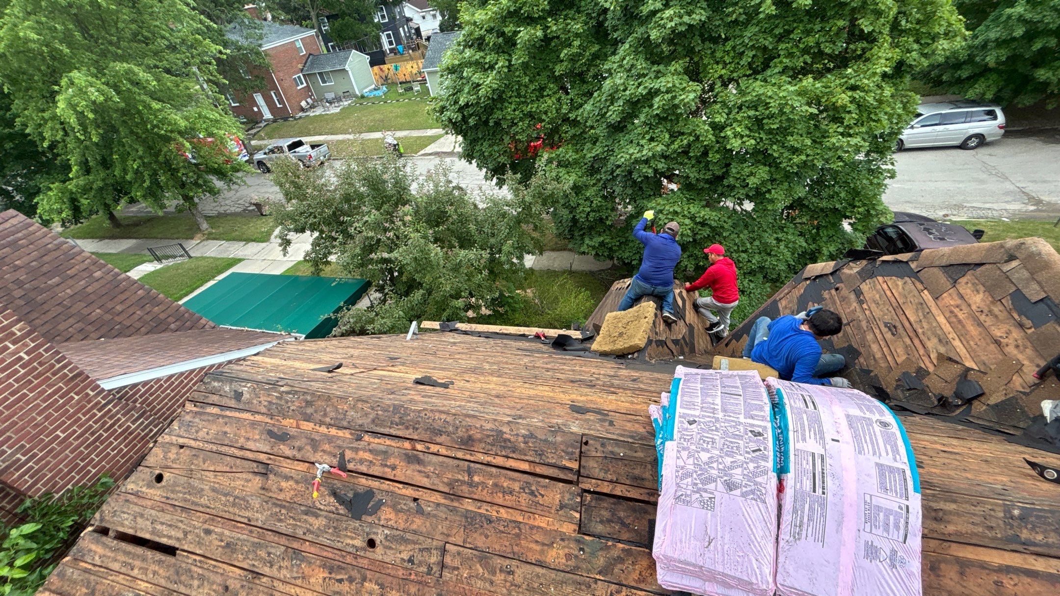 Roof Replacement using Owens Corning Brownwood by 180 Contractors