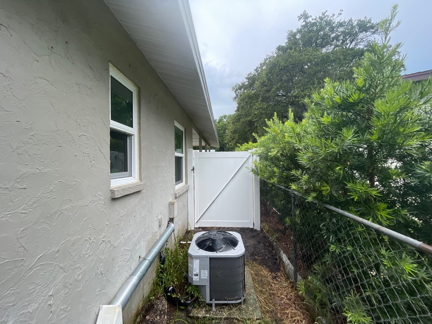 Palmetto, FL 6ft. Tall White Vinyl Privacy Fence  by Asap fence and gates, LLC