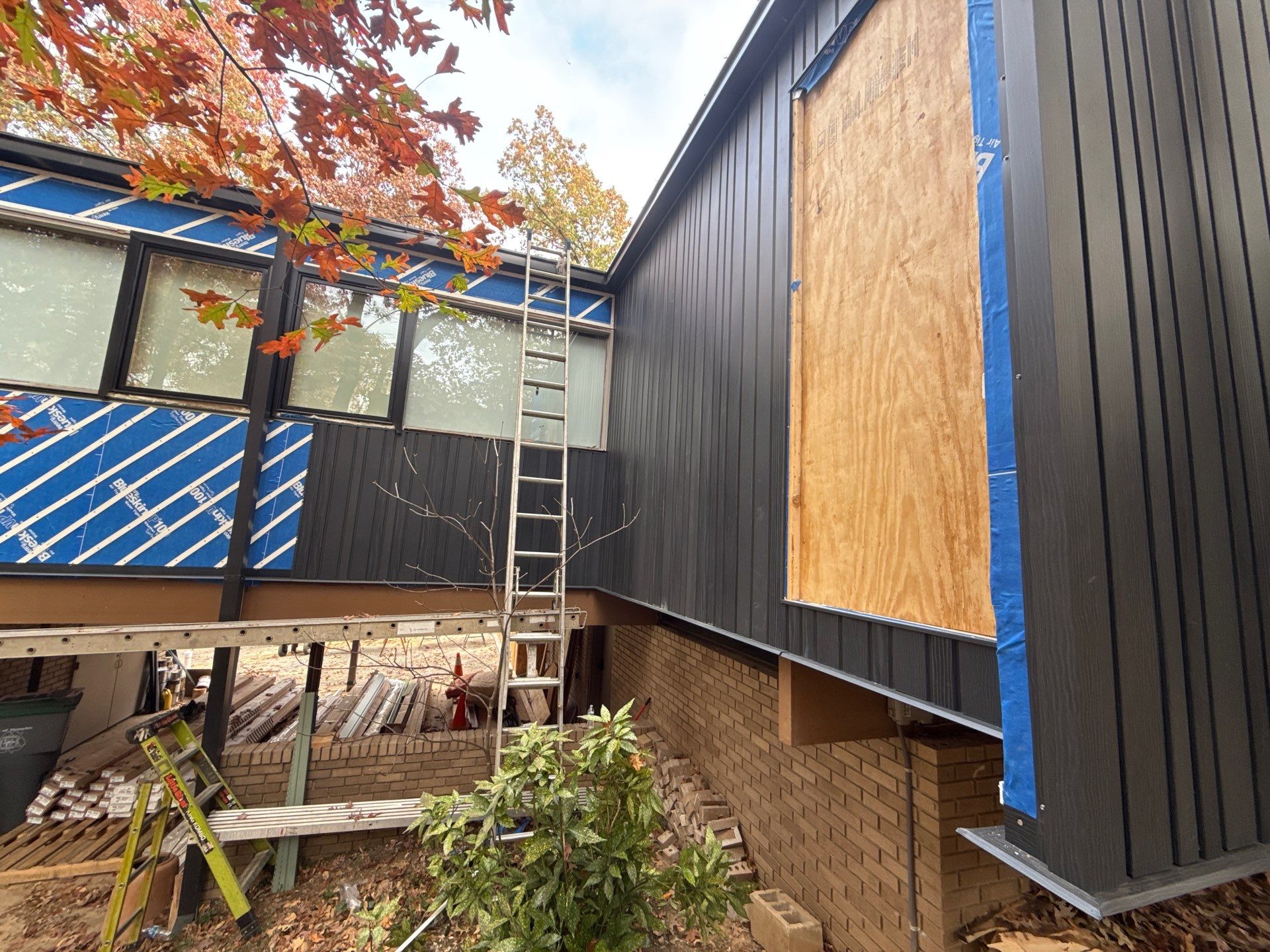 Modern Metal Siding and Deck Railing Renovation in Memphis by Revival Roofing Services
