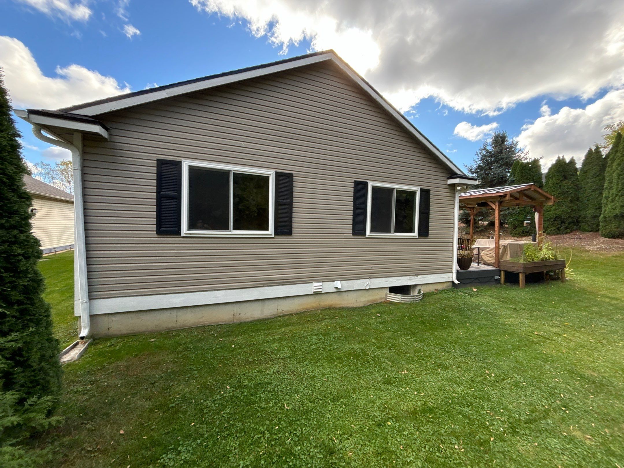 Siding Replacement using Alside Charter Oak D4.5" Riveria Dusk by 180 Contractors