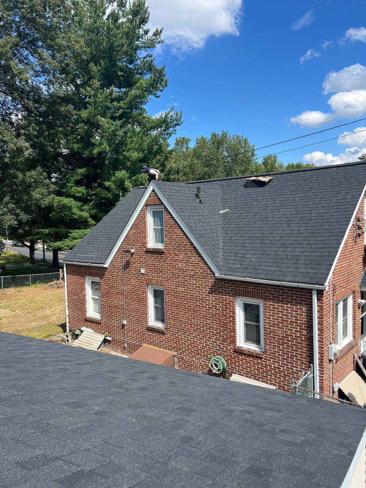 Full Roof Replacement – Owens Corning Duration, Onyx Black with Ridge Vent Upgrade by JOHNNYS PRO