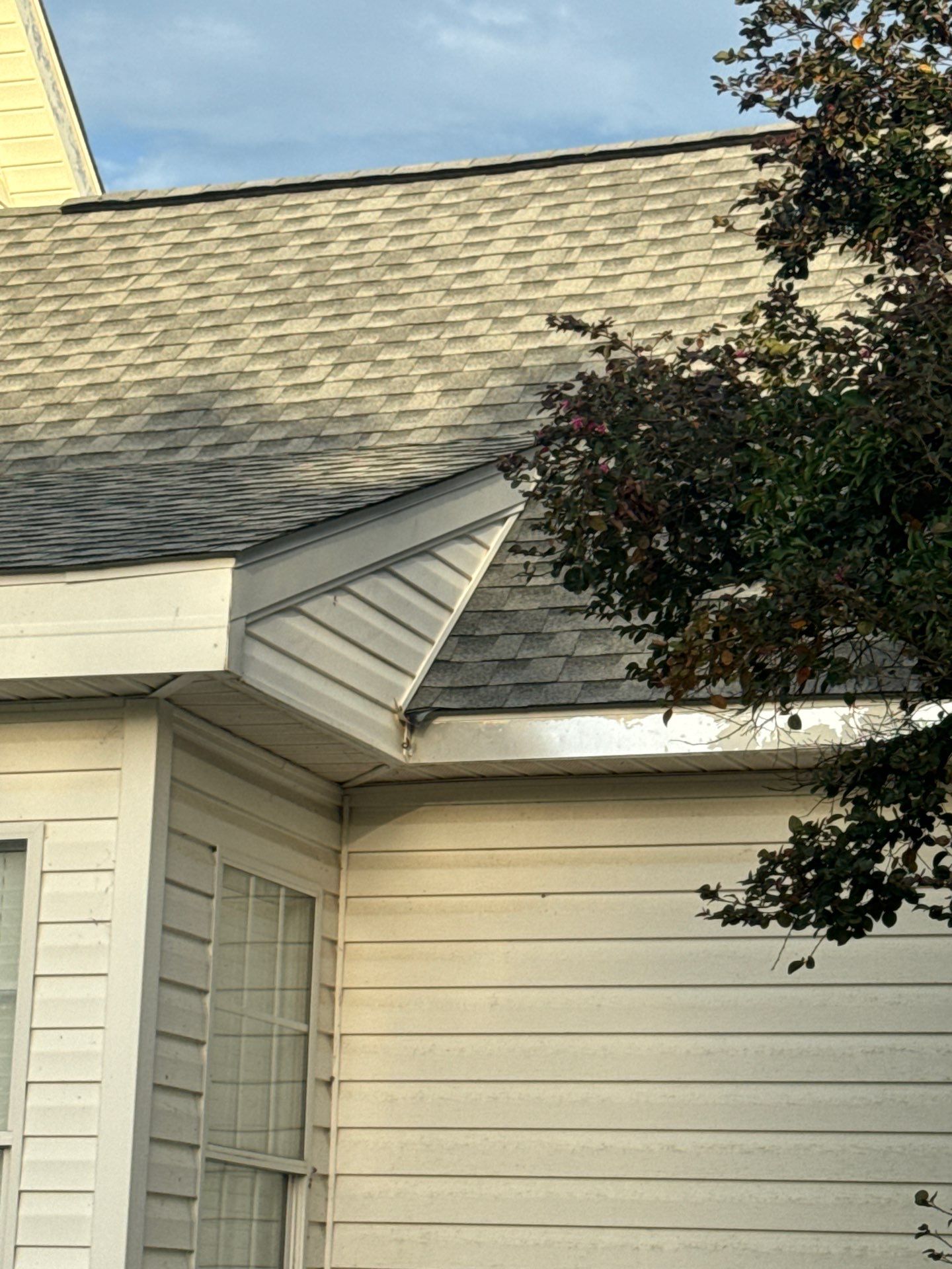 GAF HDZ - Oyster Grey by Linta Roofing