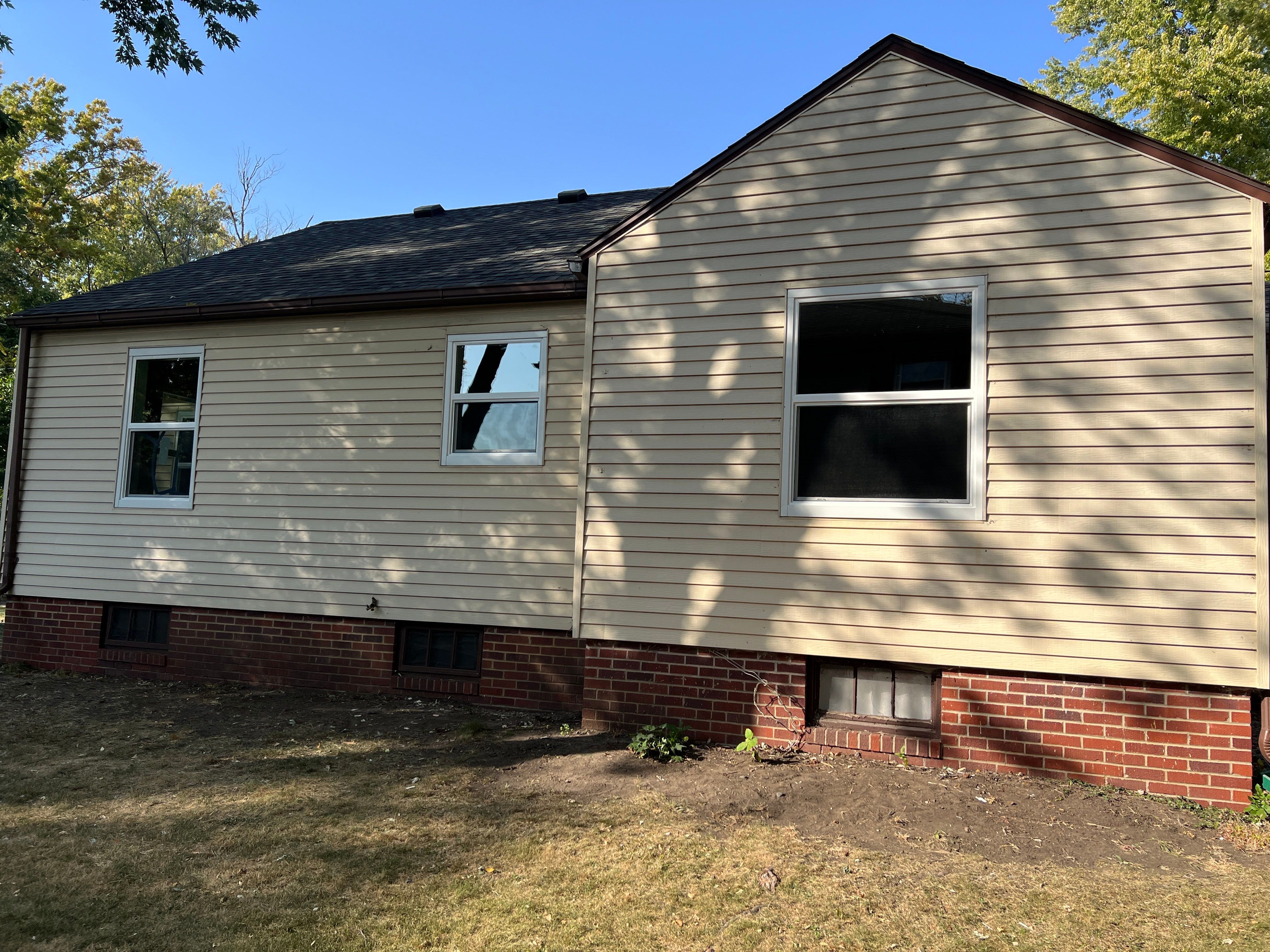 Pella Window installation using Pella 250 series vinyl window by United Windows and Siding LLC