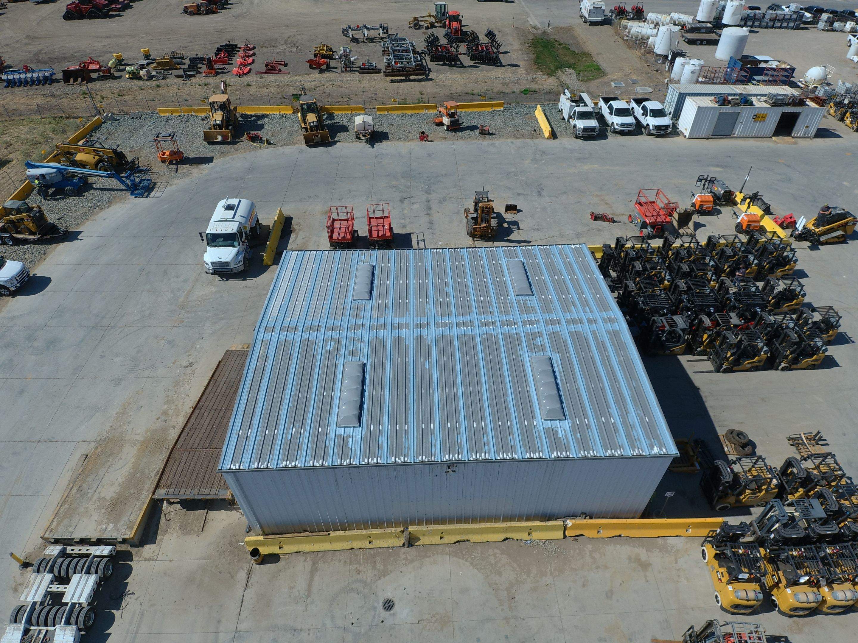 MR Roofing system using Conklin Benchmark/PUMA XL fabric and coating by Straight Edge Roofing Inc