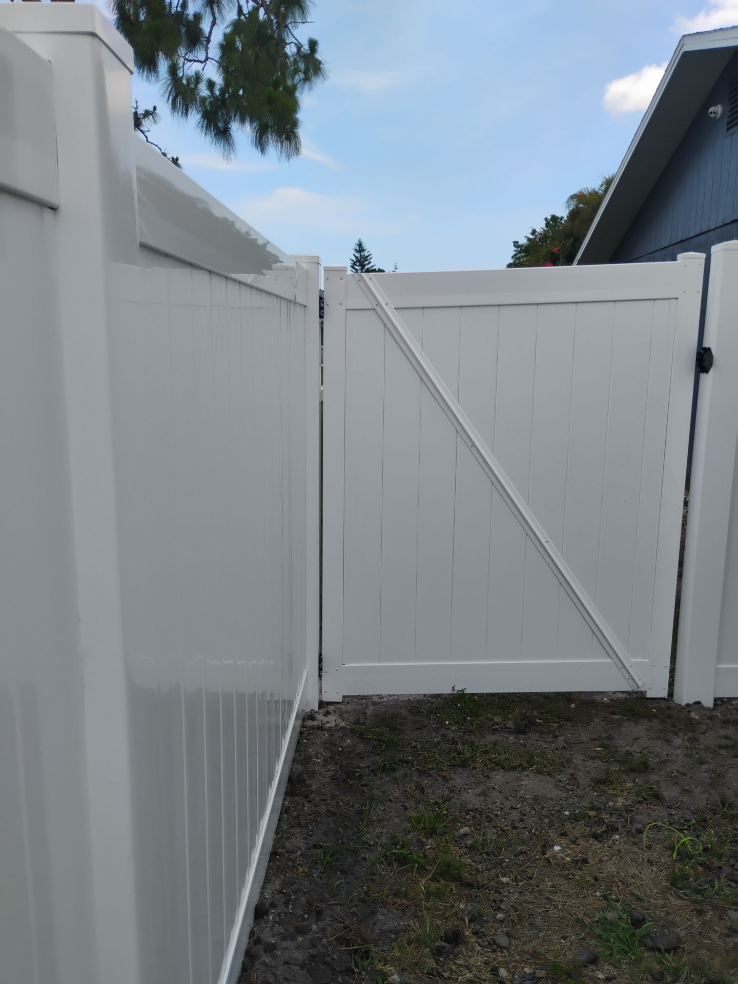 Vinyl Fence in Sarasota by True Fence LLC