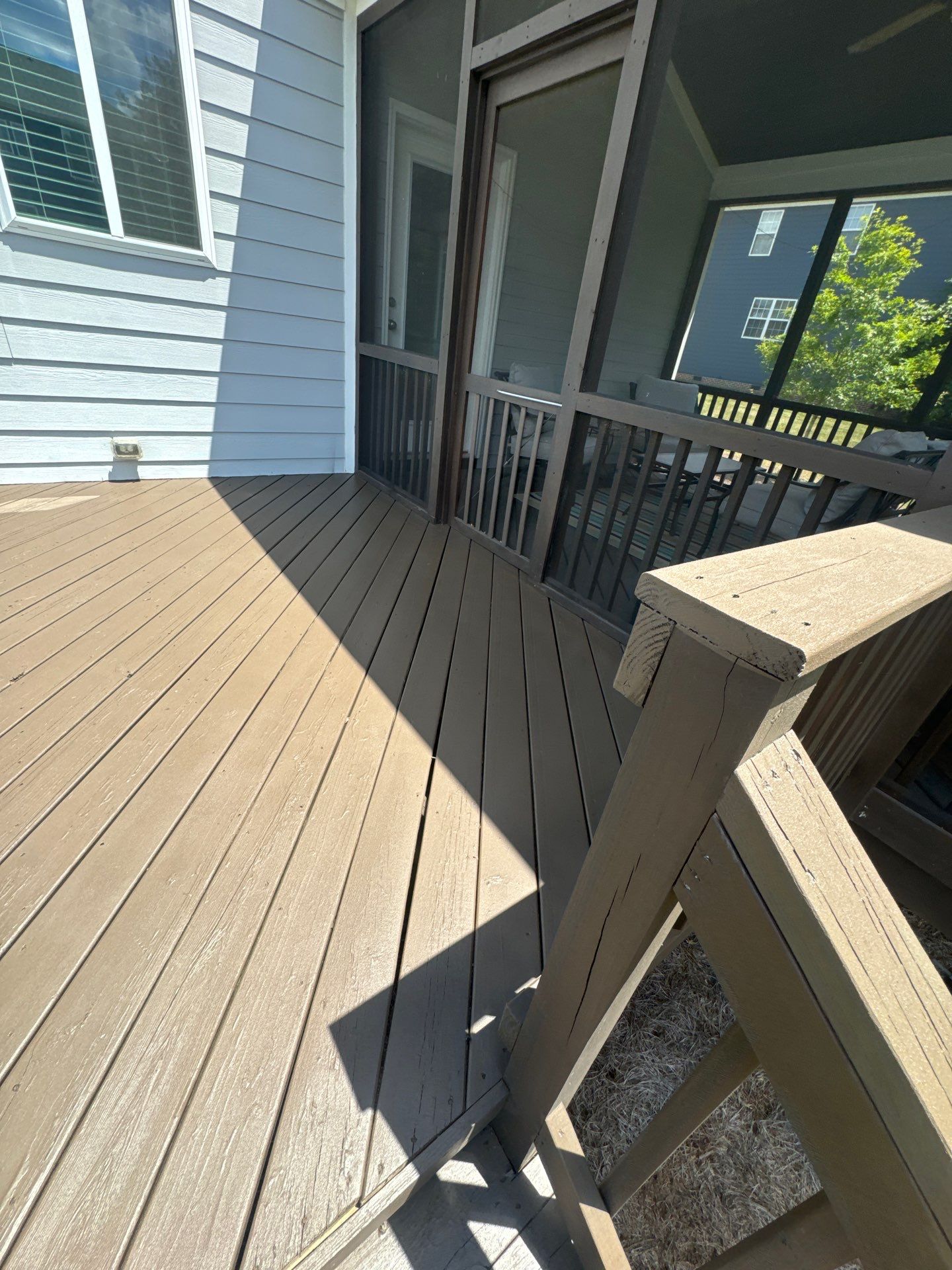 Weathered Deck using AcryFin by DuraSeal