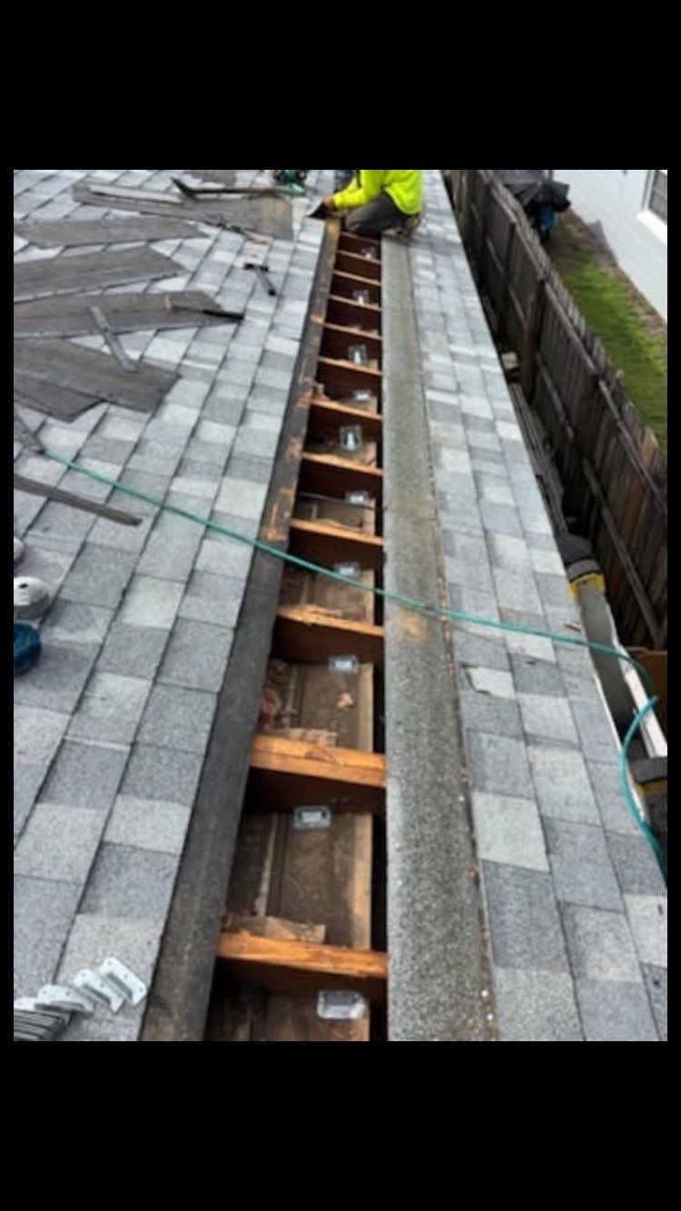 Project in St. Petersburg 33702 by Mitchell Roofing Company LLC 