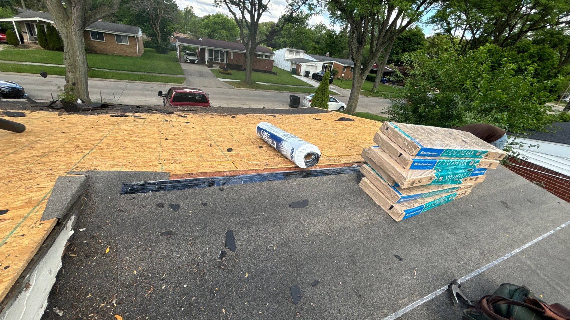 Roof Replacement using CertainTeed Landmark by 180 Contractors