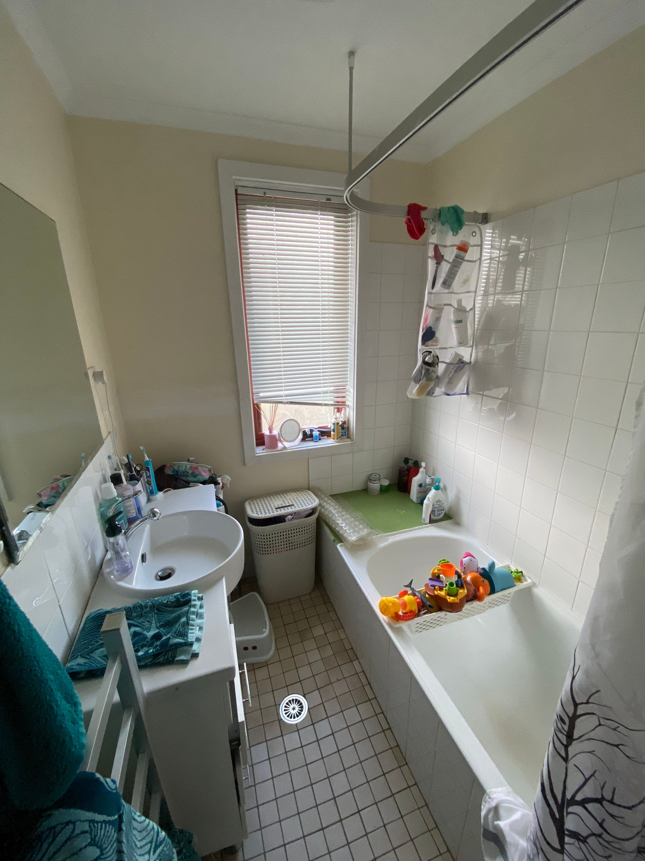 Bathroom, Toilet & Laundry Renovation by Re-seal Bathrooms