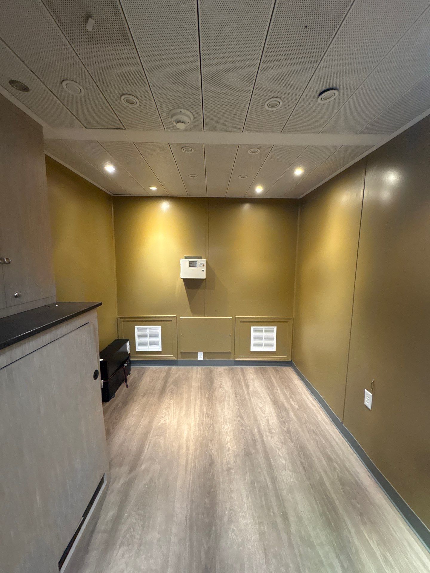 Interior for Mobile Medical Imaging Unit by Select Painting, Coatings & Garage Cabinets