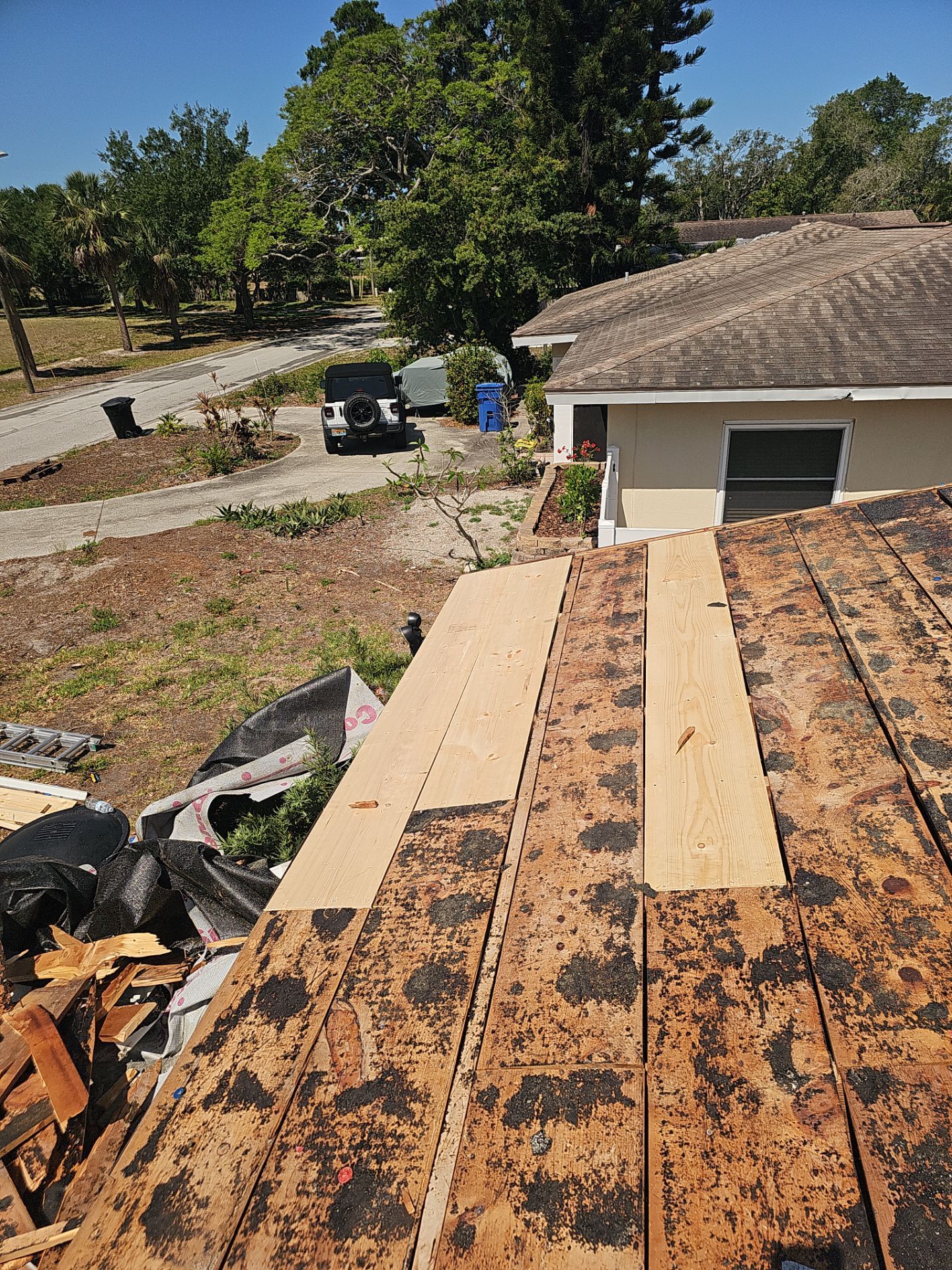 Project in St. Petersburg 33710 by Mitchell Roofing Company LLC 