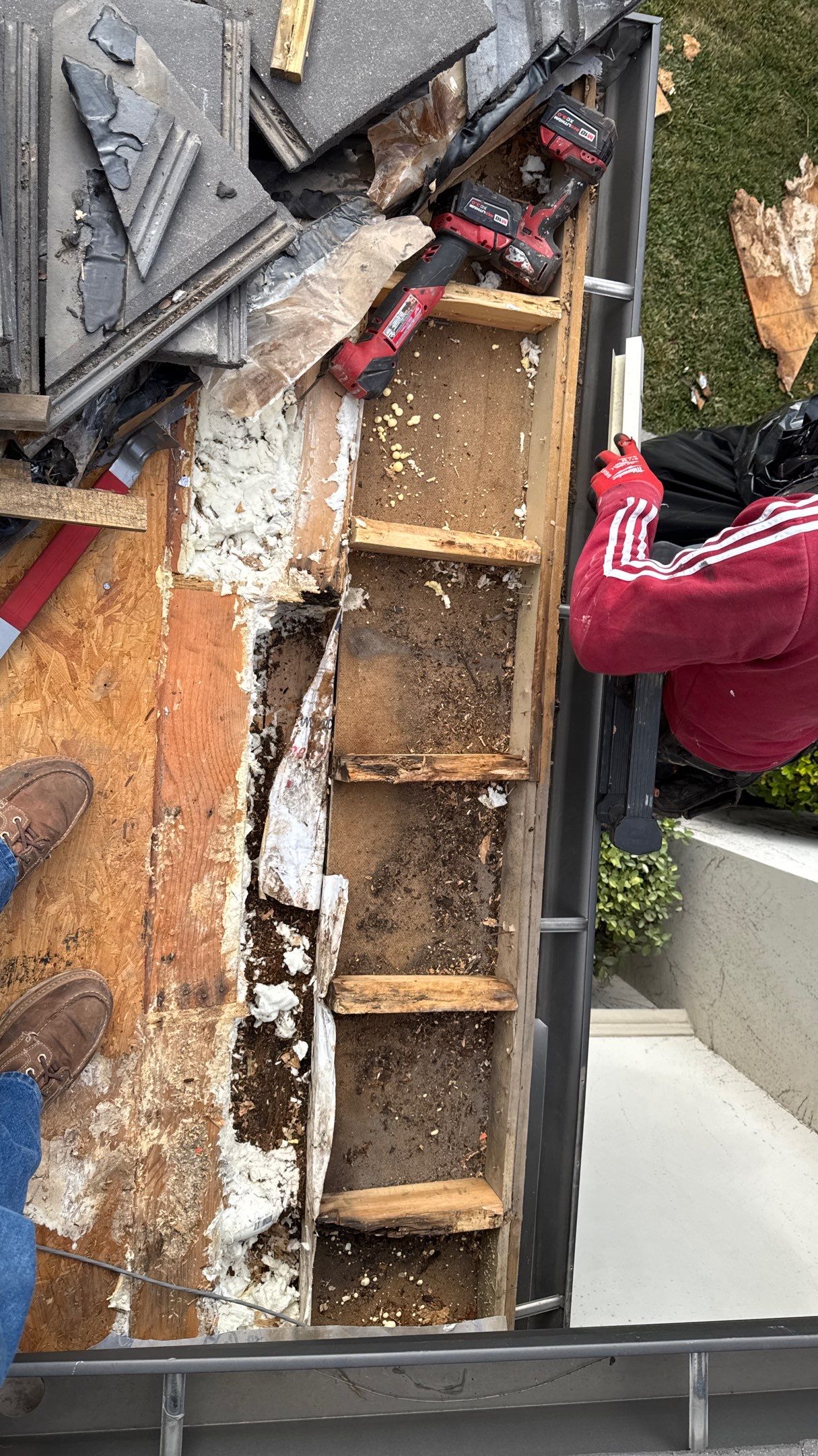 Residential Roofing Repair using Various Roof Repair Materials by Harvey Roofing & Construction
