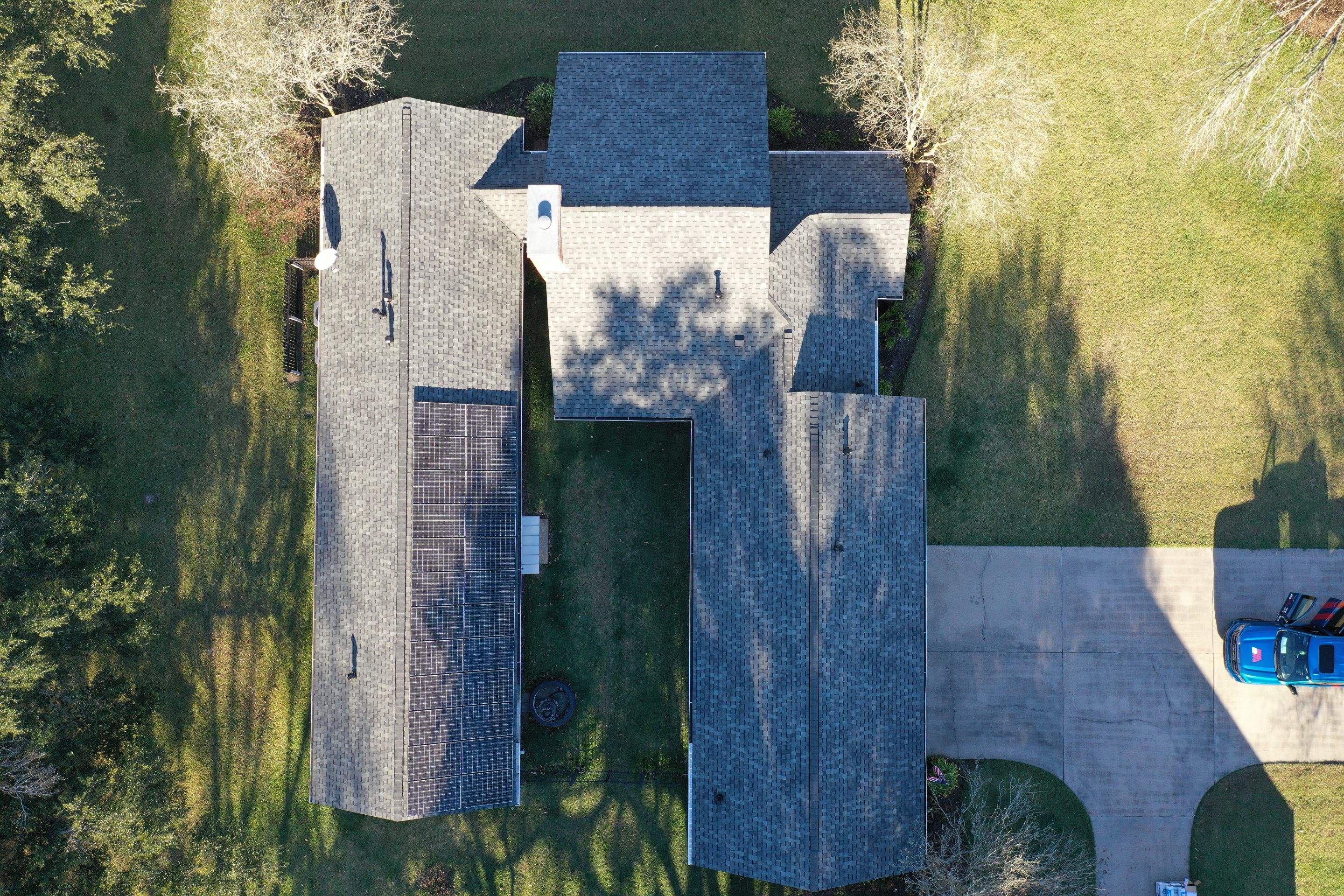 Atlas Pinnacle Pristine Hearthstone w Hi profile Ridge Cap by Top Team Roofing & Construction