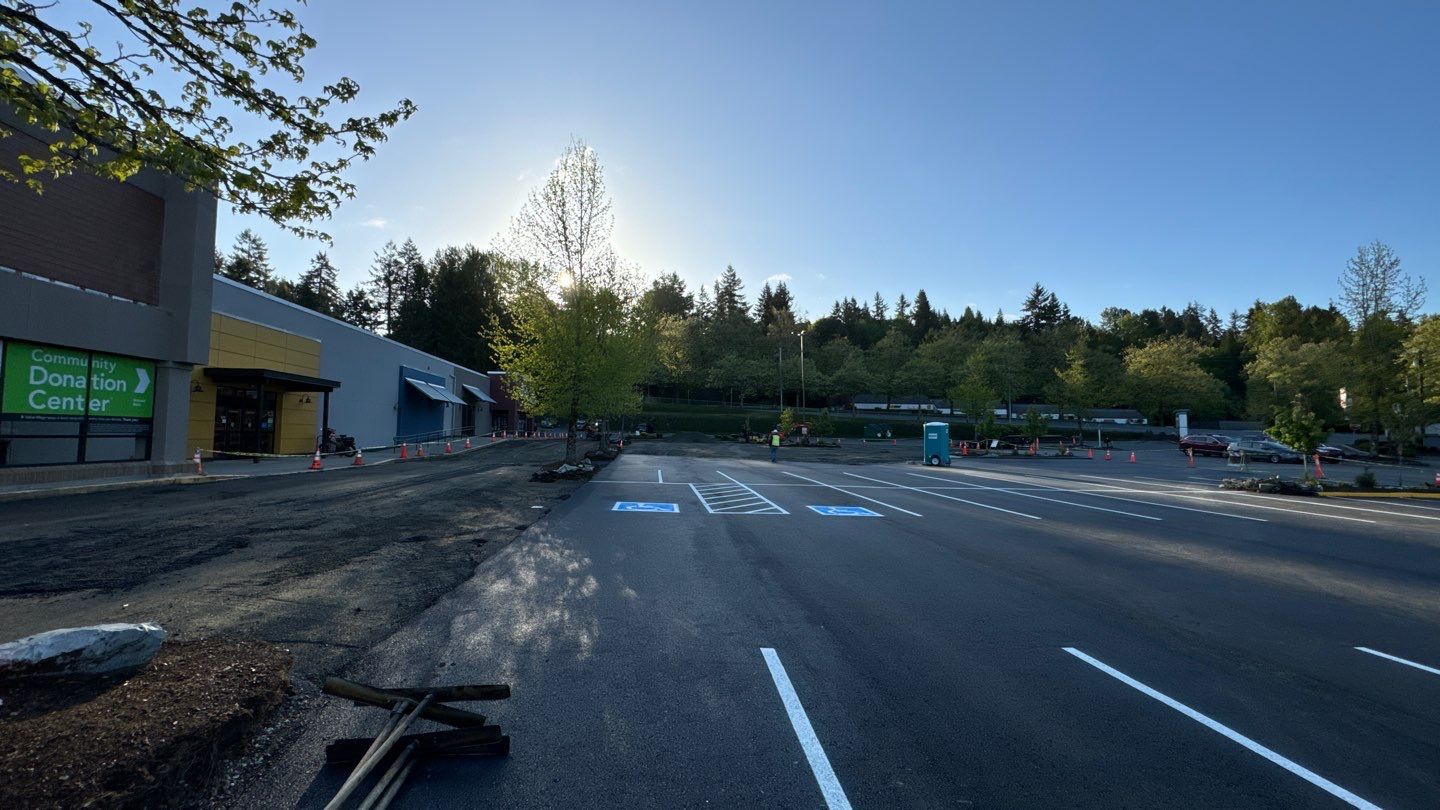 Colliers - Woodinville New Asphalt Parking Lot by Jireh Asphalt & Concrete Inc 