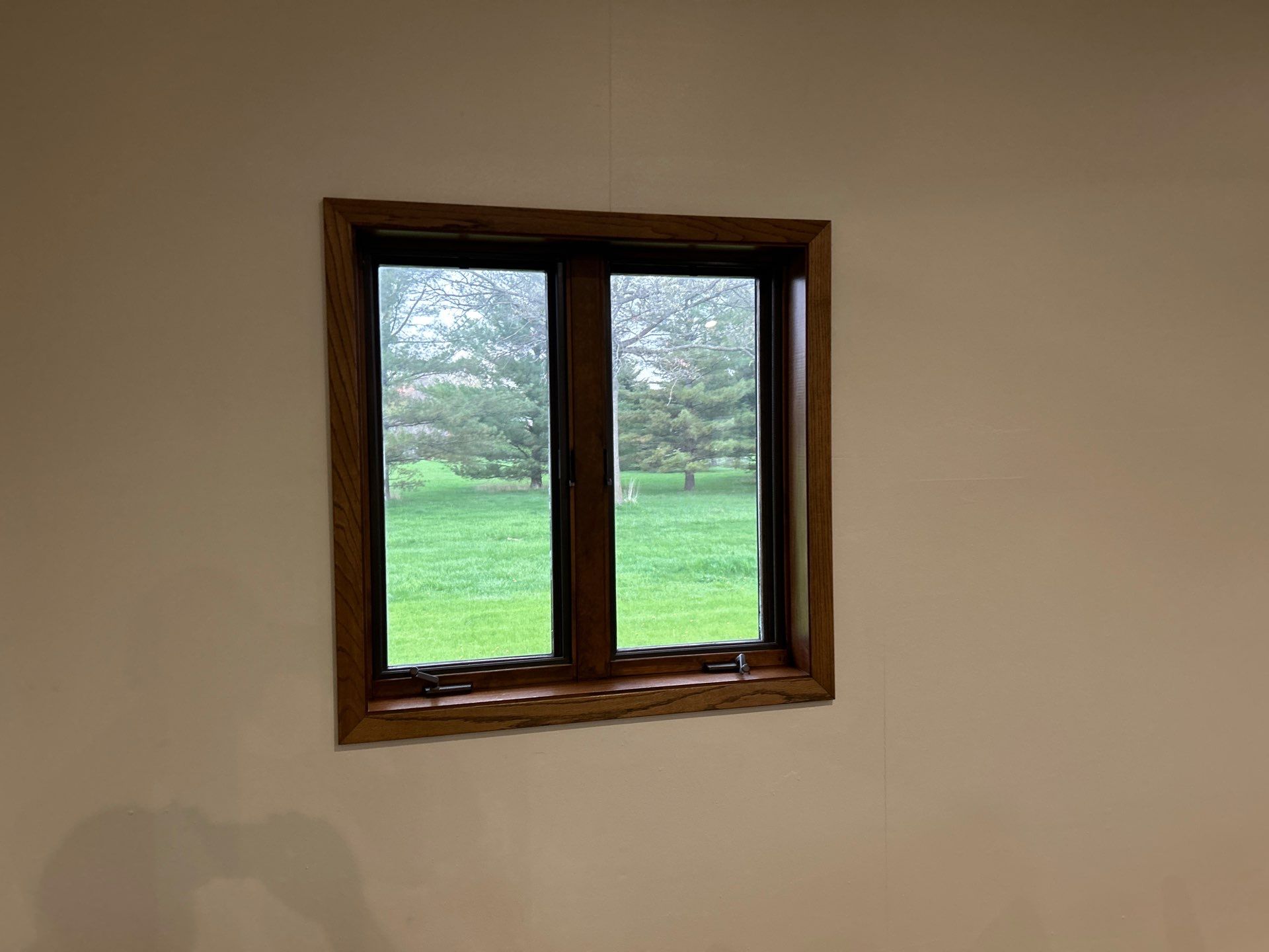 Window replacement using Pella Lifestyle wood/Aluminum window by United Windows and Siding LLC