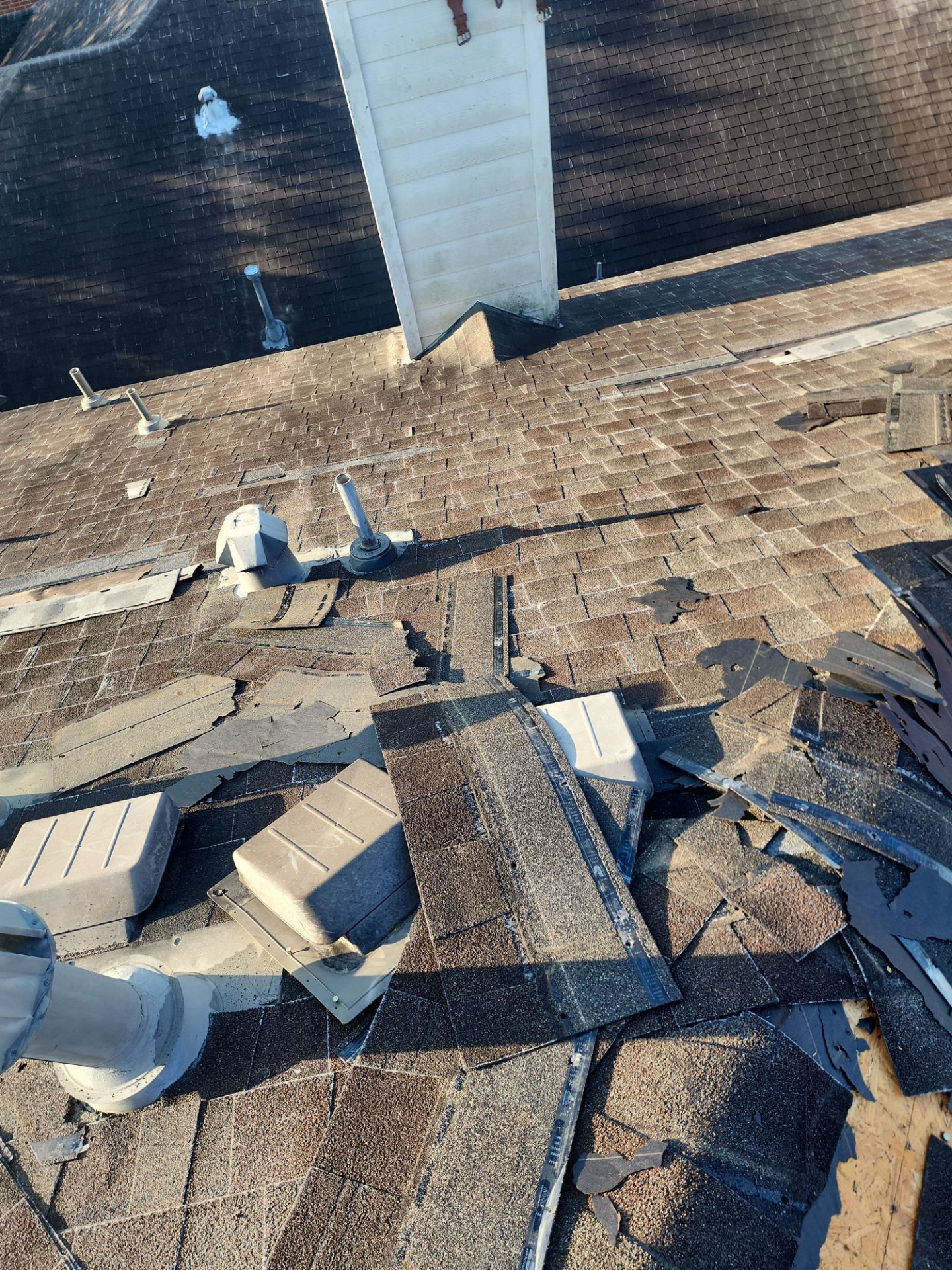 Residential Roofing Installation using Owen's Corning Duration (Lifetime) Shingles by Roof Repair Company