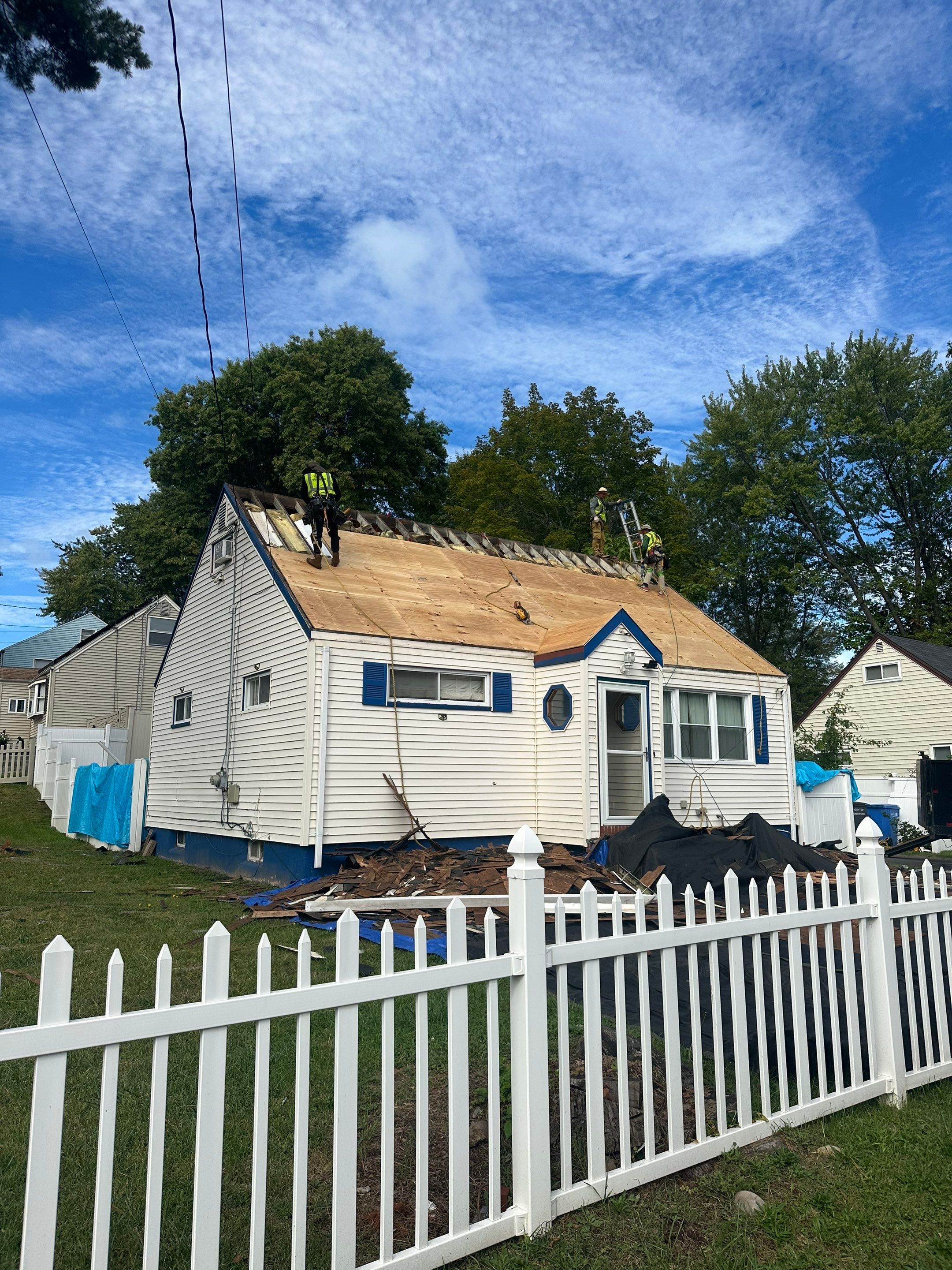 Owens Corning Duration: Harbor Blue in Hartford by Golden Shield Roofing