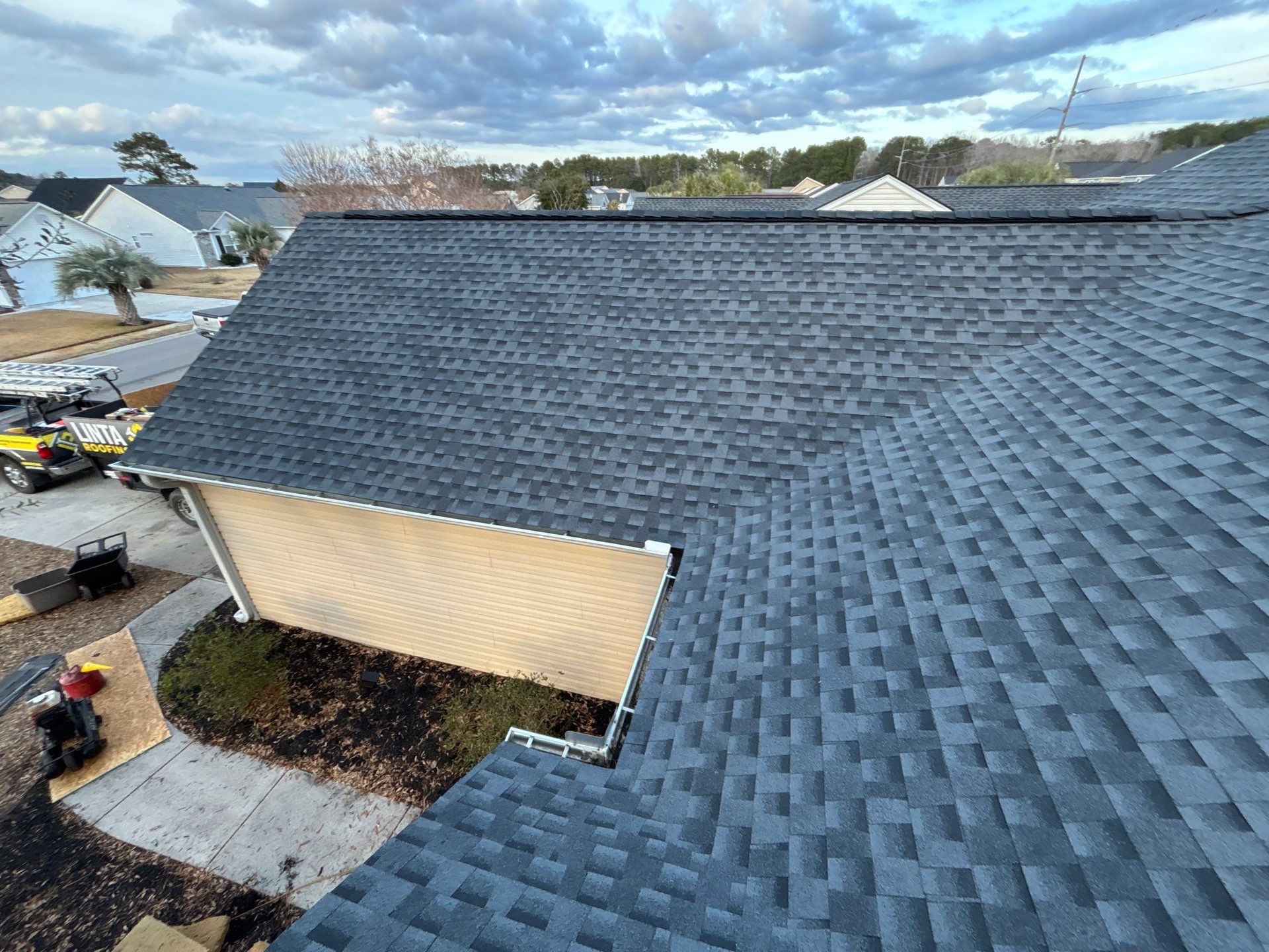 GAF HDZ - Charcoal by Linta Roofing Inc